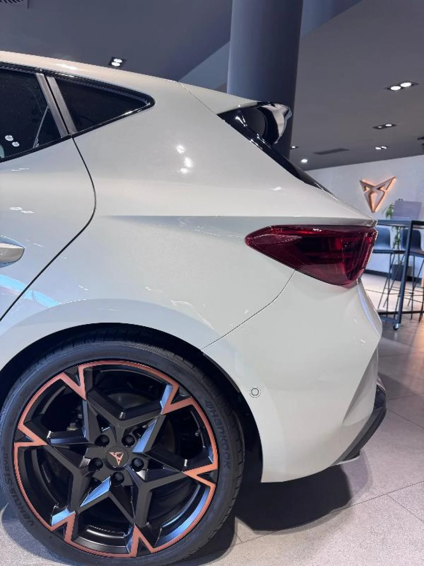 CUPRA LEON 1.5 TSI E HYBRID 150W (204CV) DSG - Foto 4
