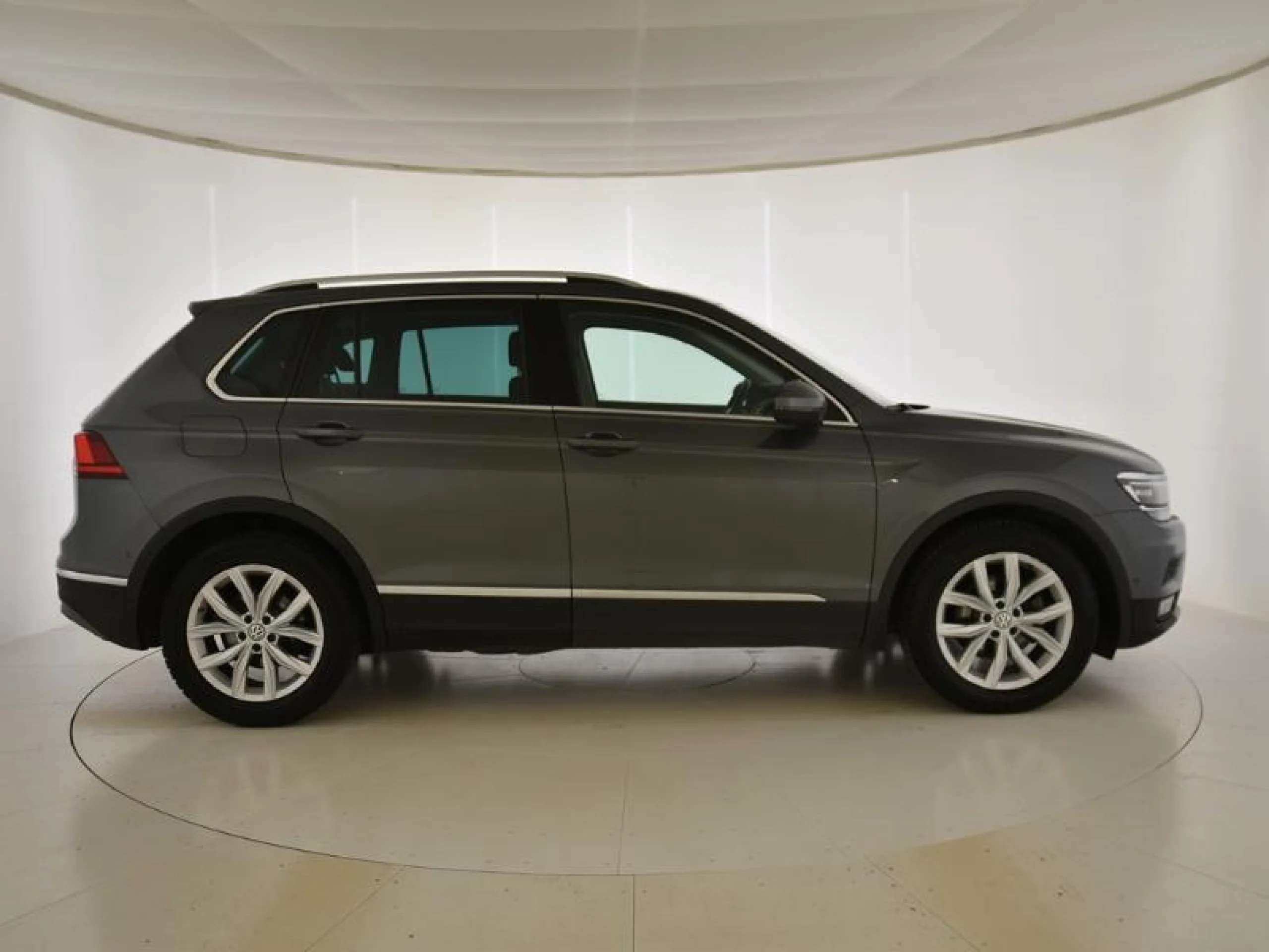 VOLKSWAGEN TIGUAN SPORT 1.5 TSI 110KW (150CV) DSG - Foto 3