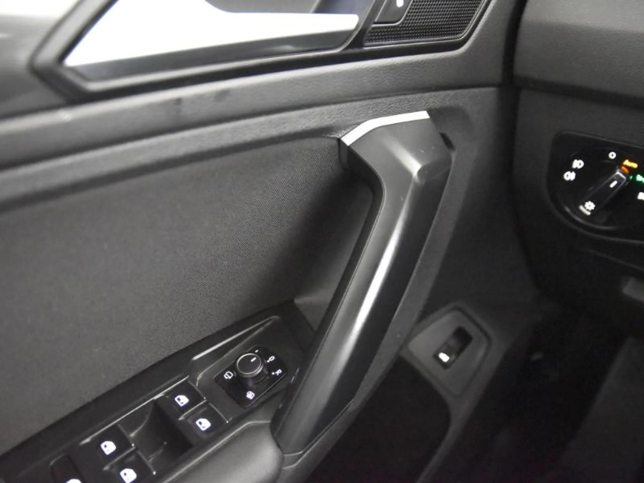 VOLKSWAGEN TIGUAN SPORT 1.5 TSI 110KW (150CV) DSG - Foto 16