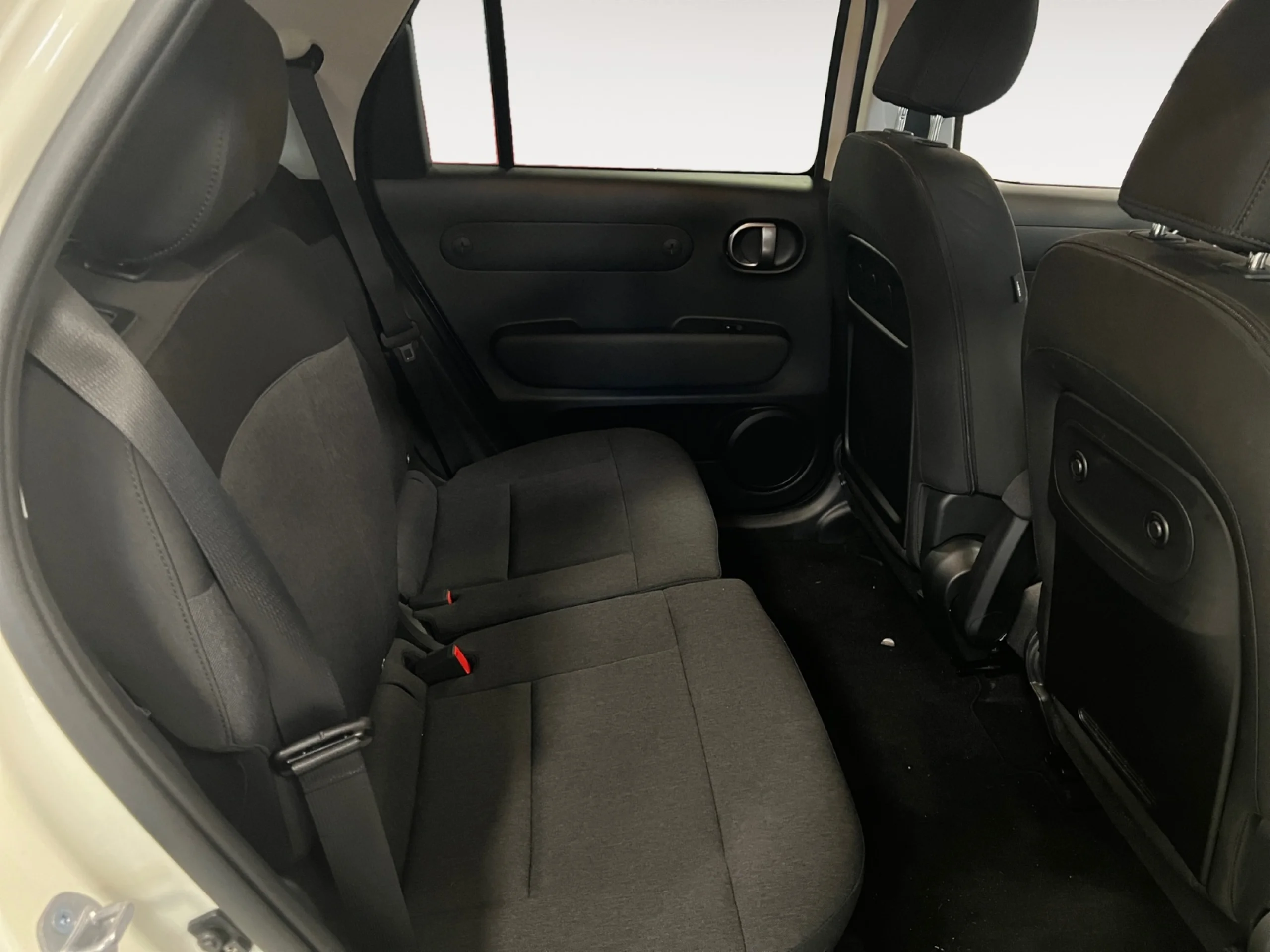 HYUNDAI INSTER 49KWH 85KW (115CV) MAXX - Foto 5