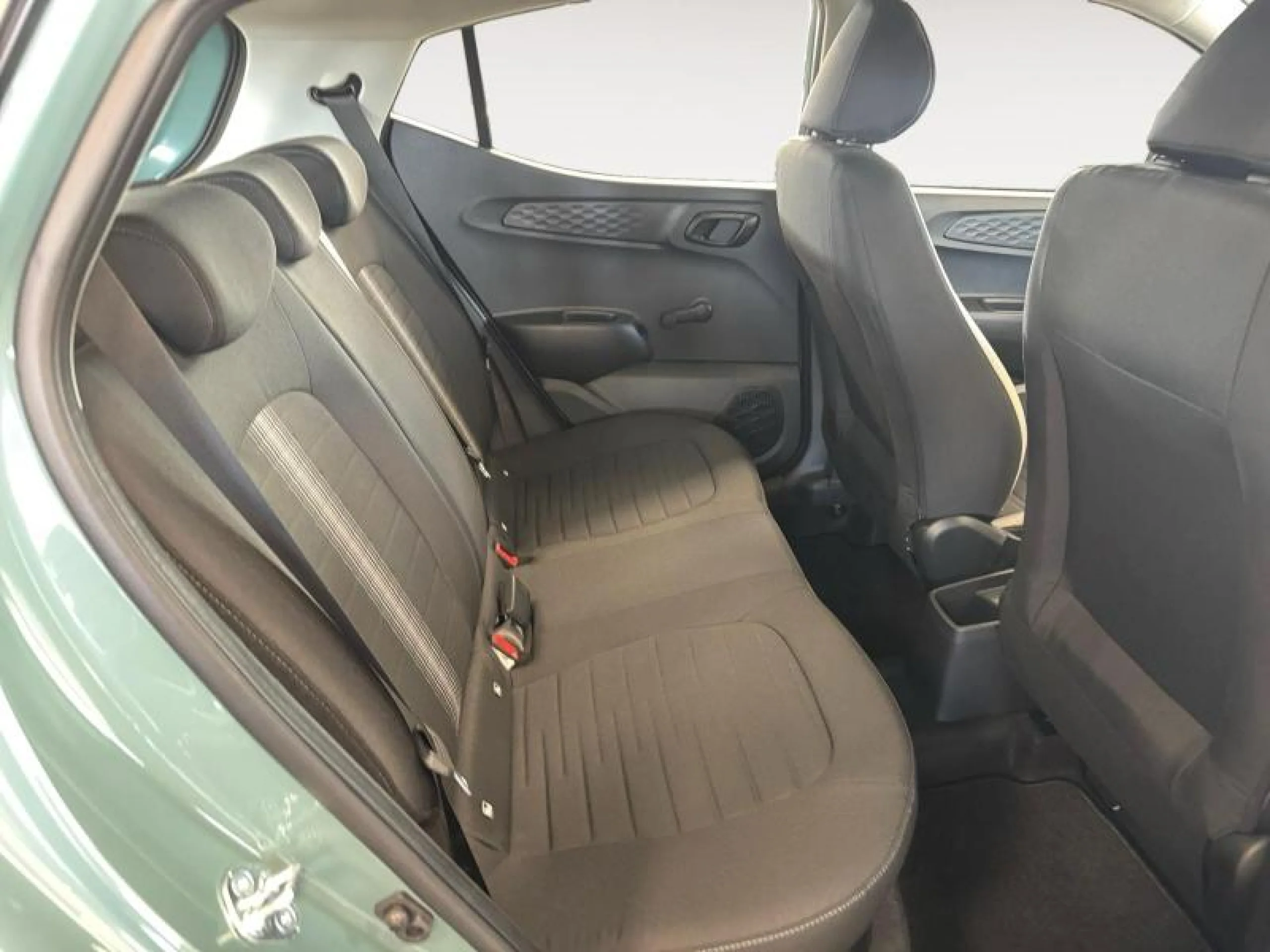 HYUNDAI I10 1.0 ESSENCE - Foto 12