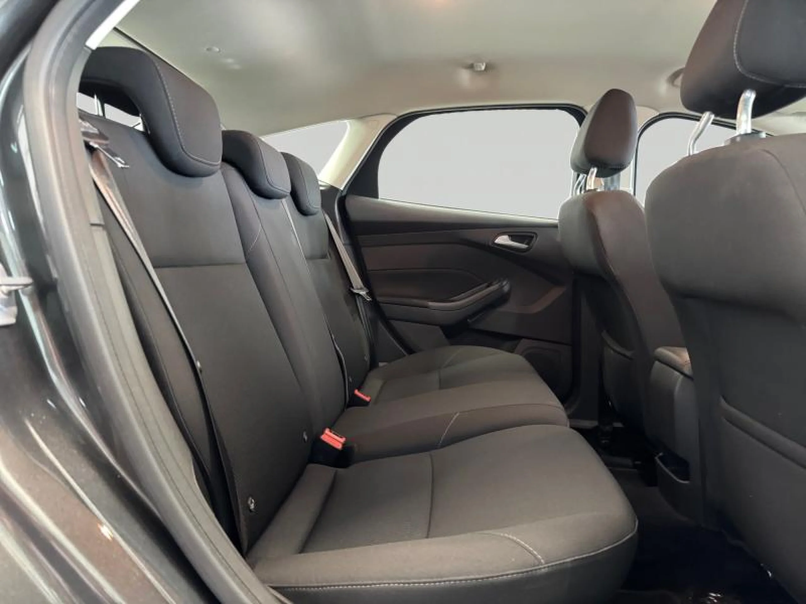 FORD FOCUS 1.5 TDCI E6 120CV TREND+ - Foto 6