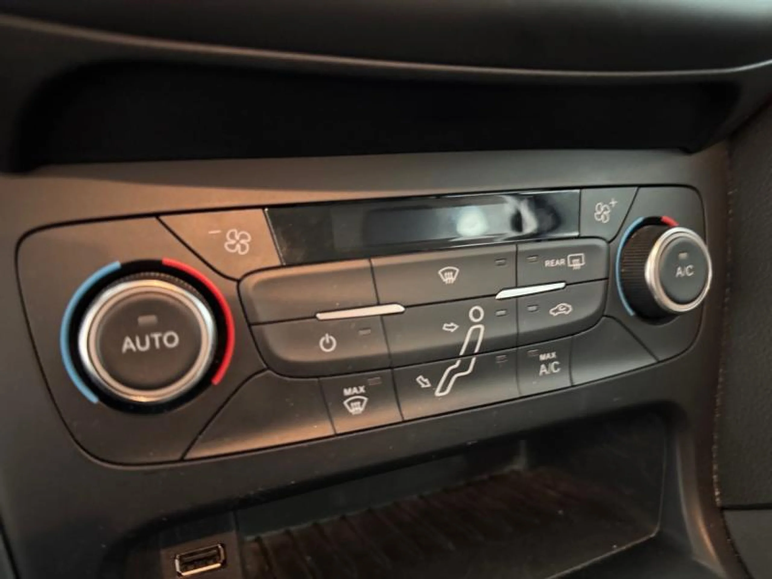 FORD FOCUS 1.5 TDCI E6 120CV TREND+ - Foto 13