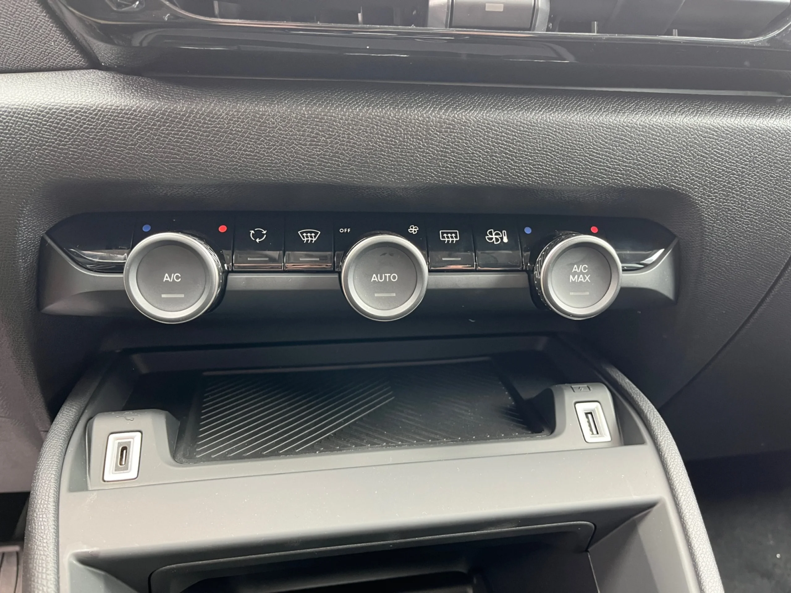 CITROEN C4 HYBRID 145 Ë DCS6 PLUS - Foto 13