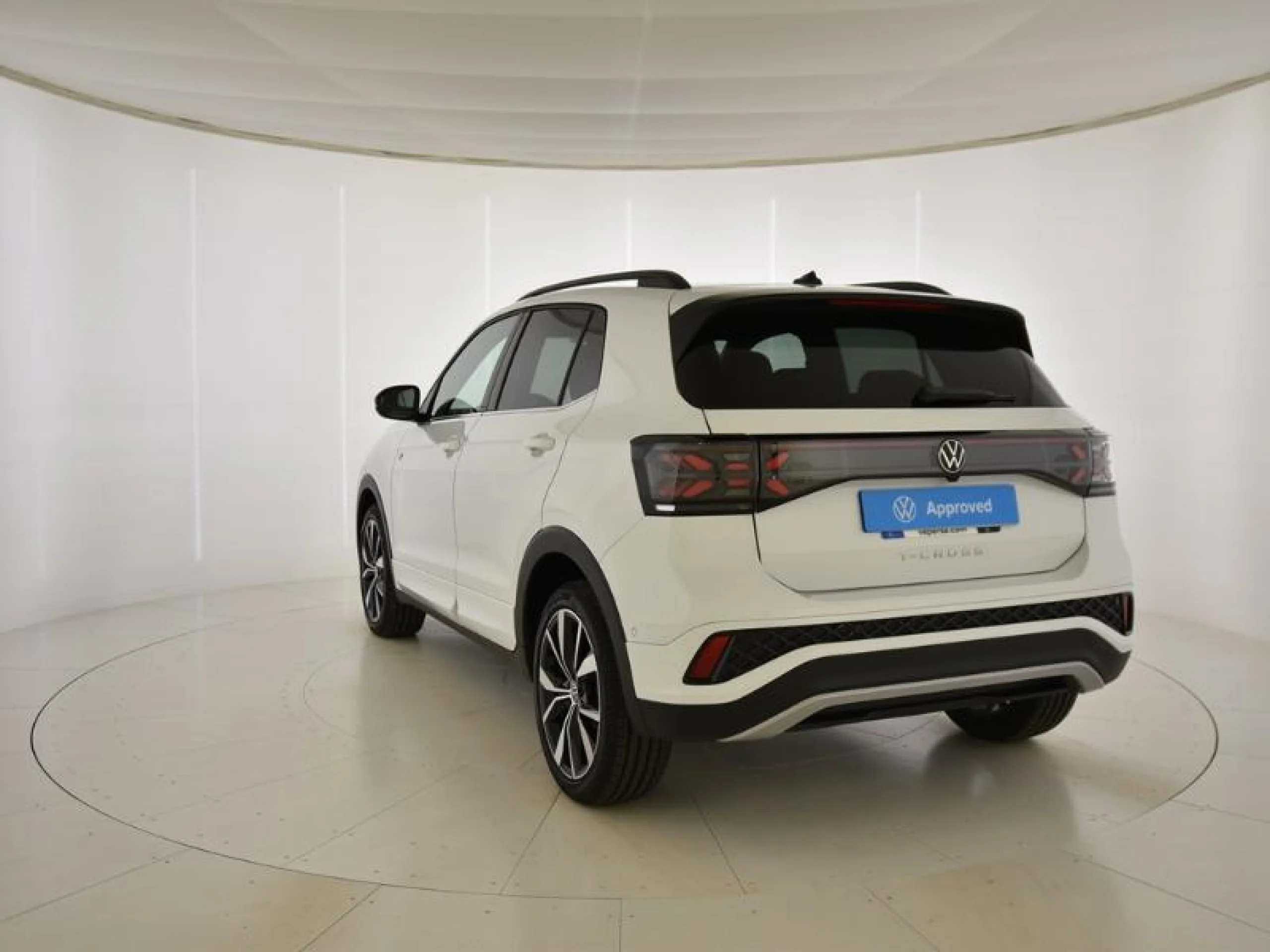 VOLKSWAGEN T CROSS T CROSS R LINE 1.0 TSI 85 KW (115 CV)  AUTOMÁTICO DSG 7 VEL. - Foto 2