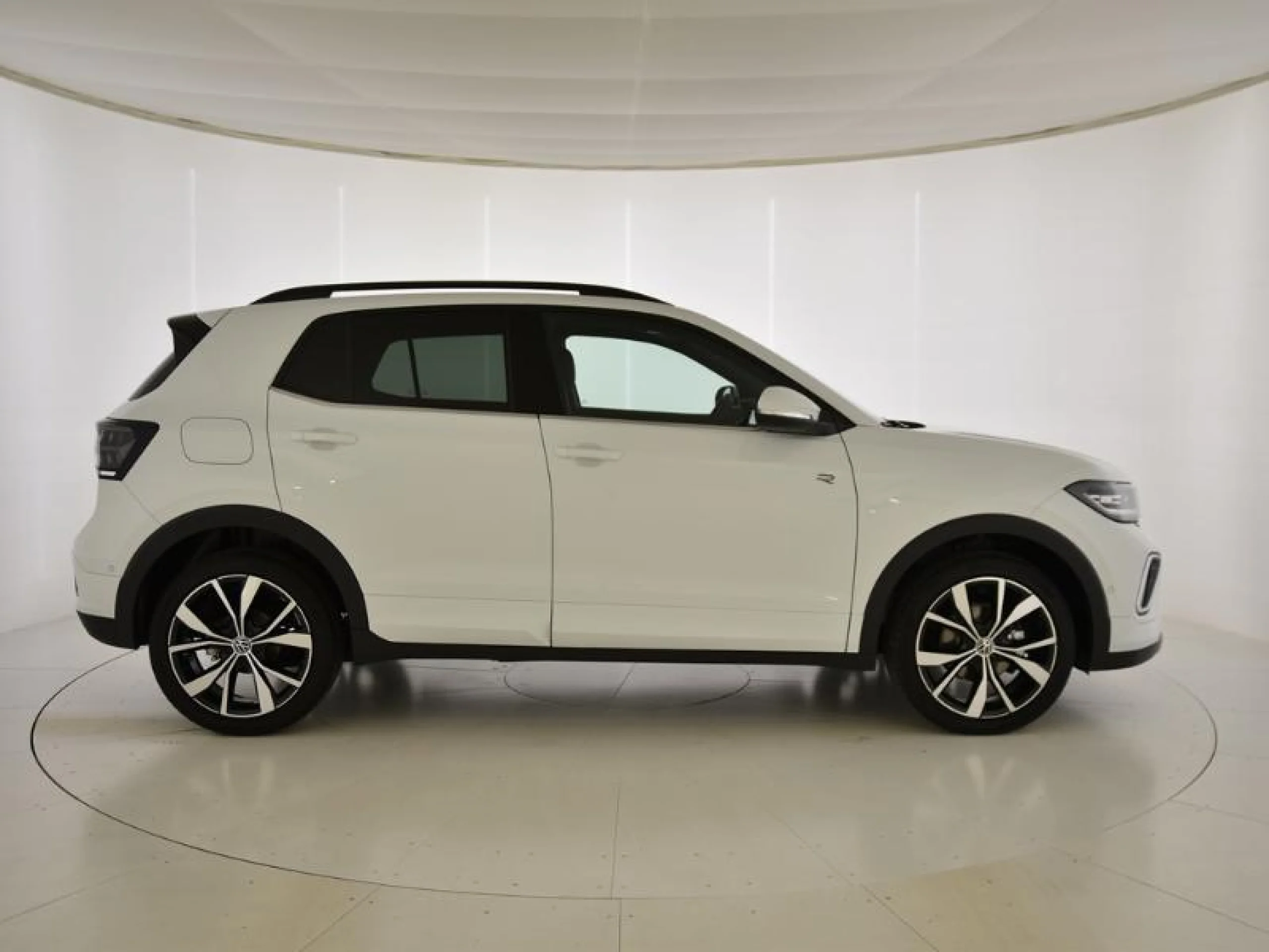 VOLKSWAGEN T CROSS T CROSS R LINE 1.0 TSI 85 KW (115 CV)  AUTOMÁTICO DSG 7 VEL. - Foto 4