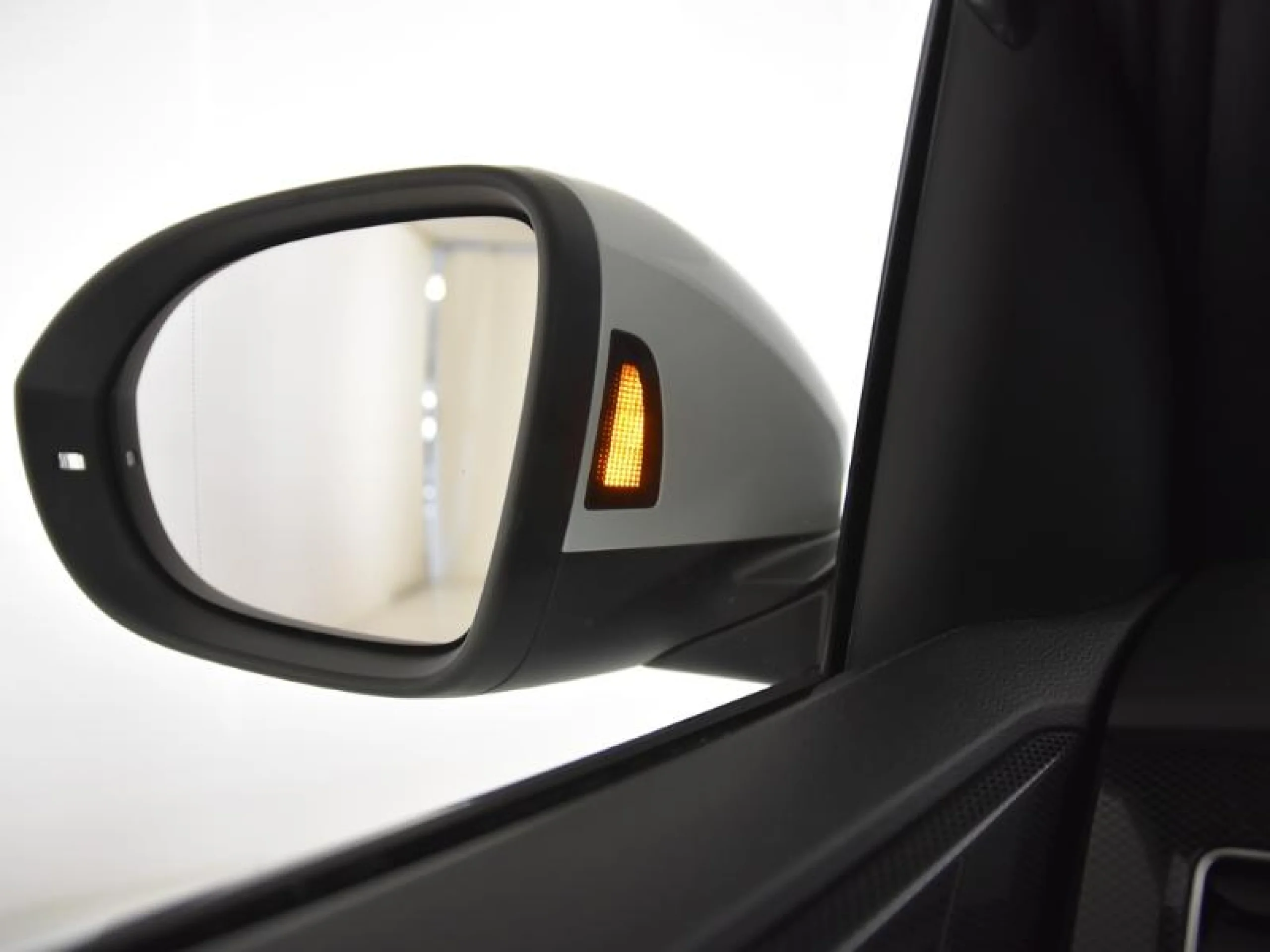 VOLKSWAGEN T CROSS T CROSS R LINE 1.0 TSI 85 KW (115 CV)  AUTOMÁTICO DSG 7 VEL. - Foto 18