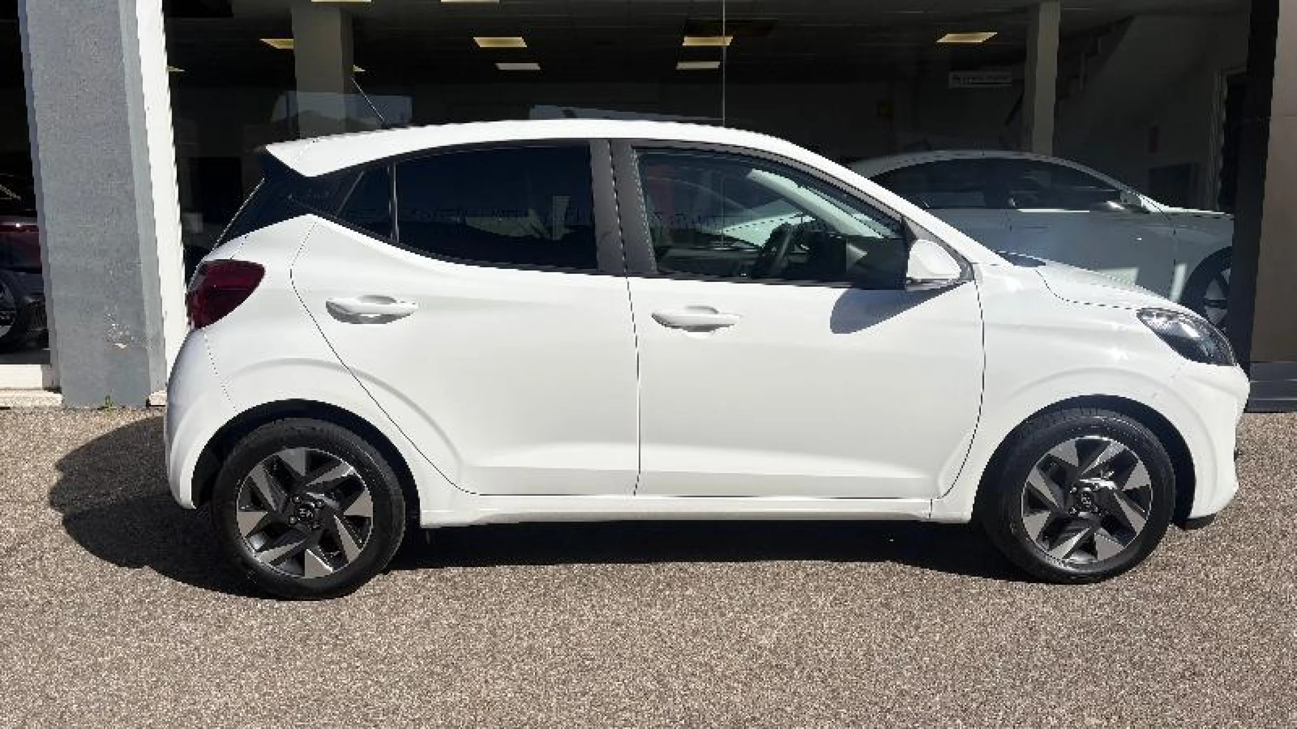 HYUNDAI I10 1.0 KLASS AT - Foto 4