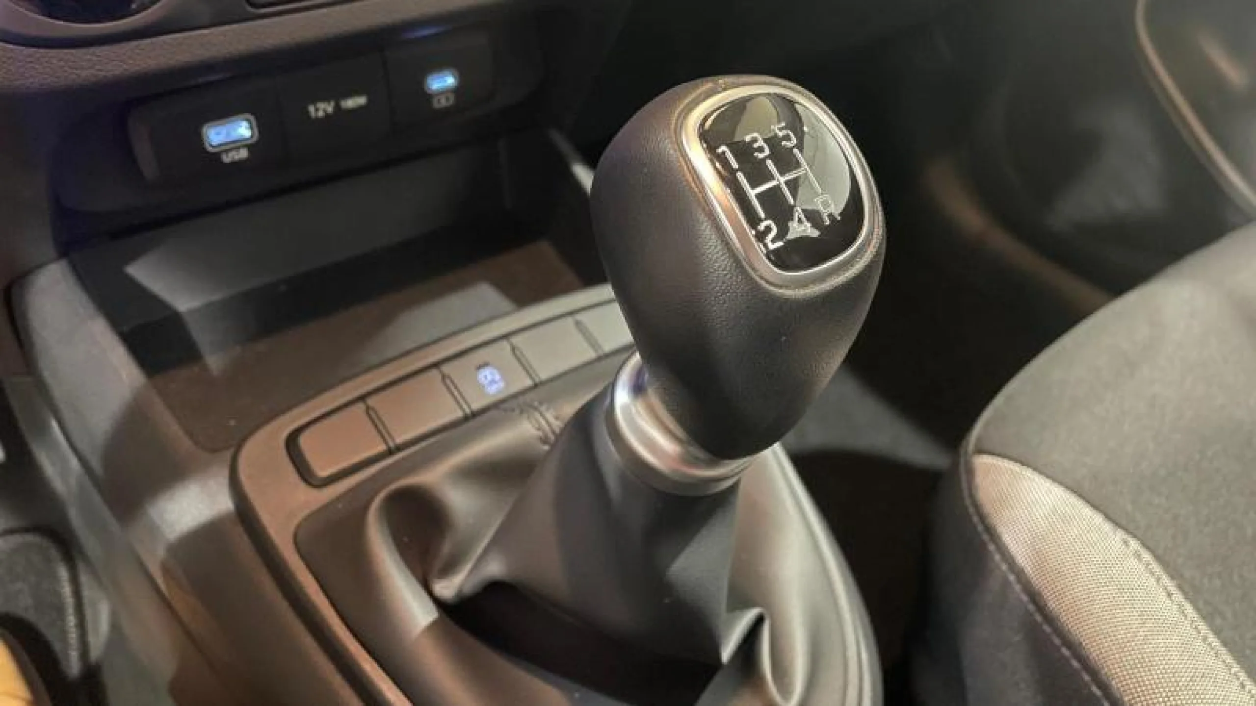 HYUNDAI I10 1.0 KLASS AT - Foto 21