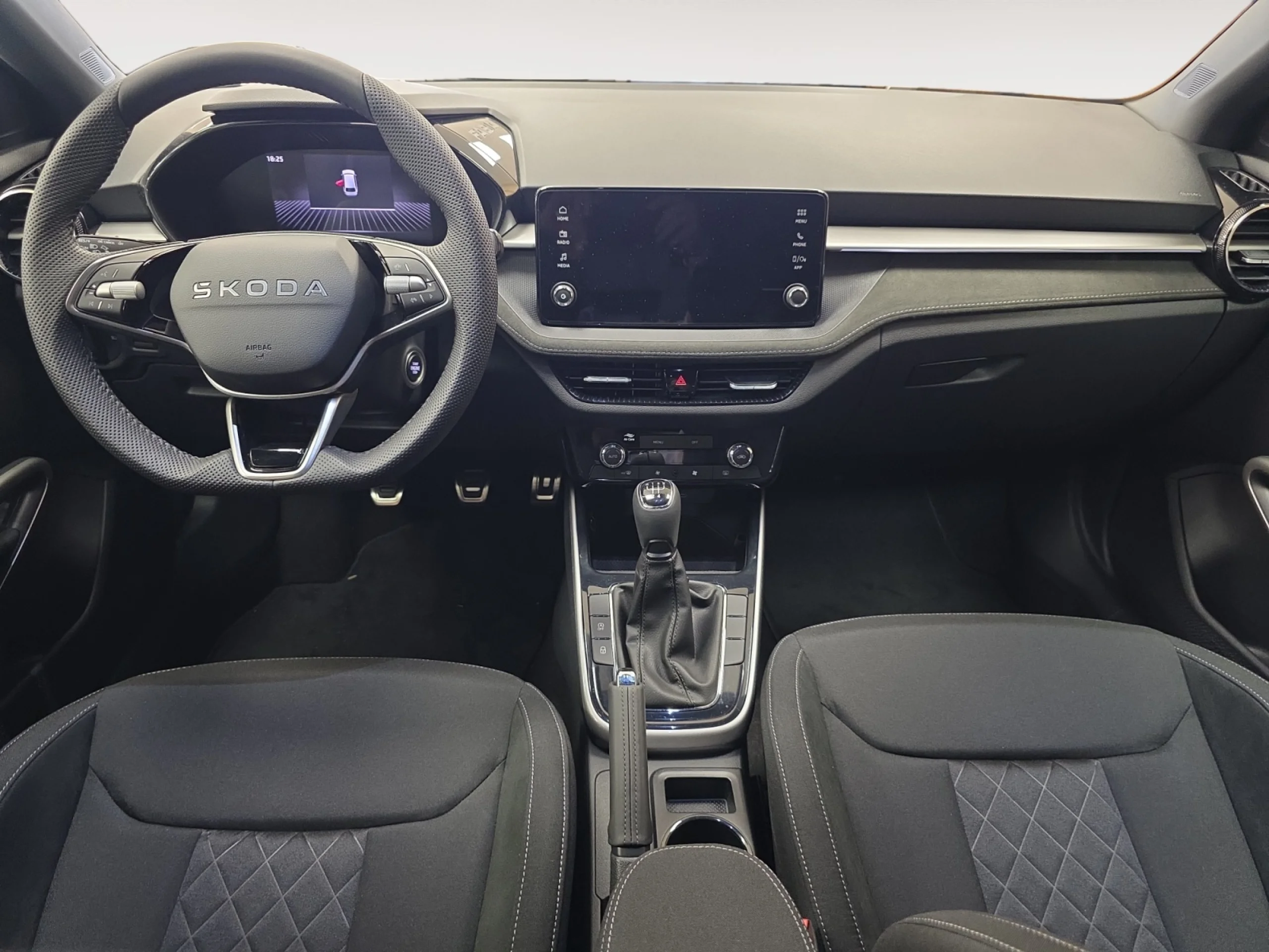 SKODA FABIA 1.0 TSI 70KW (95CV) DESIGN - Foto 4