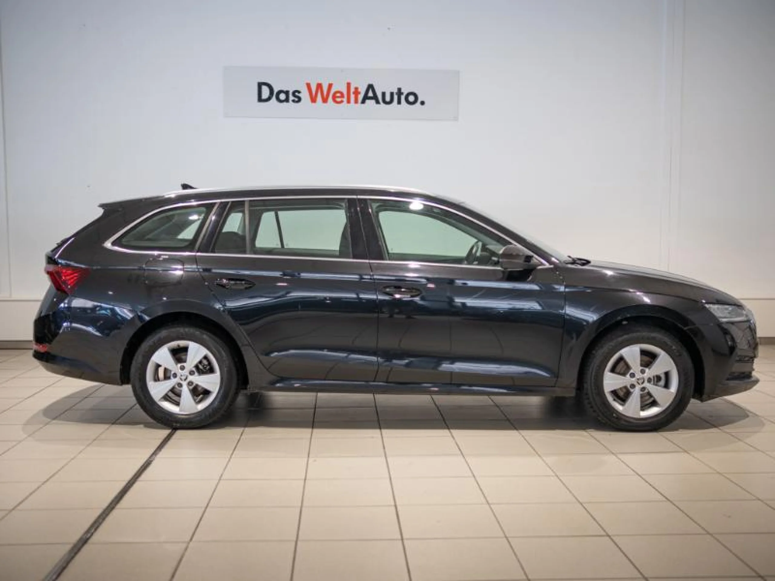 SKODA OCTAVIA COMBI 2.0 TDI 85KW(115CV) MAN AMBITION - Foto 3