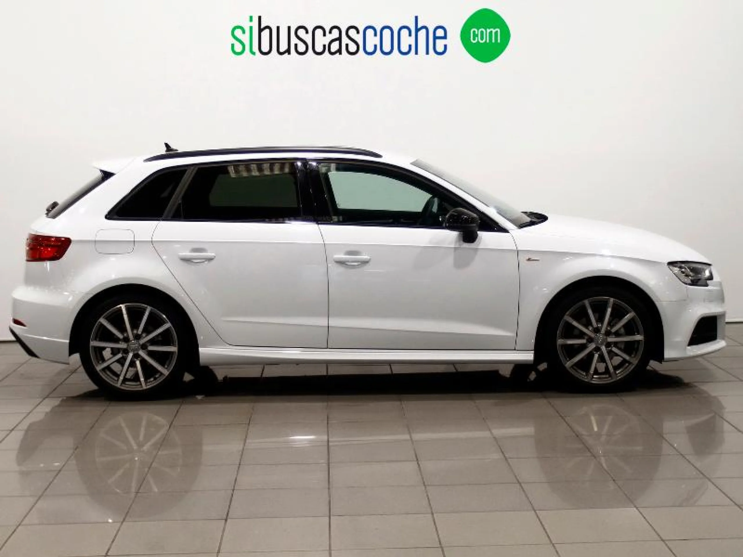 AUDI A3 BLACK LINE 35 TFSI 110KW S TRONIC SPORTB - Foto 2