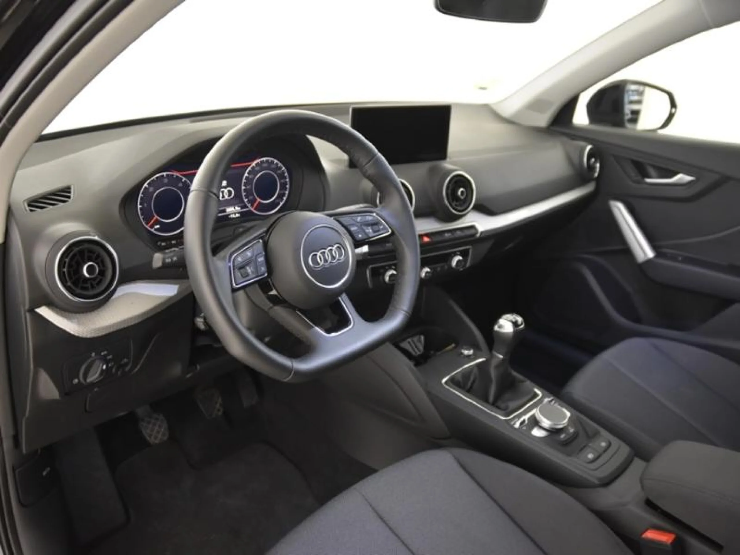 AUDI Q2 30 TFSI 81KW (110CV) - Foto 9