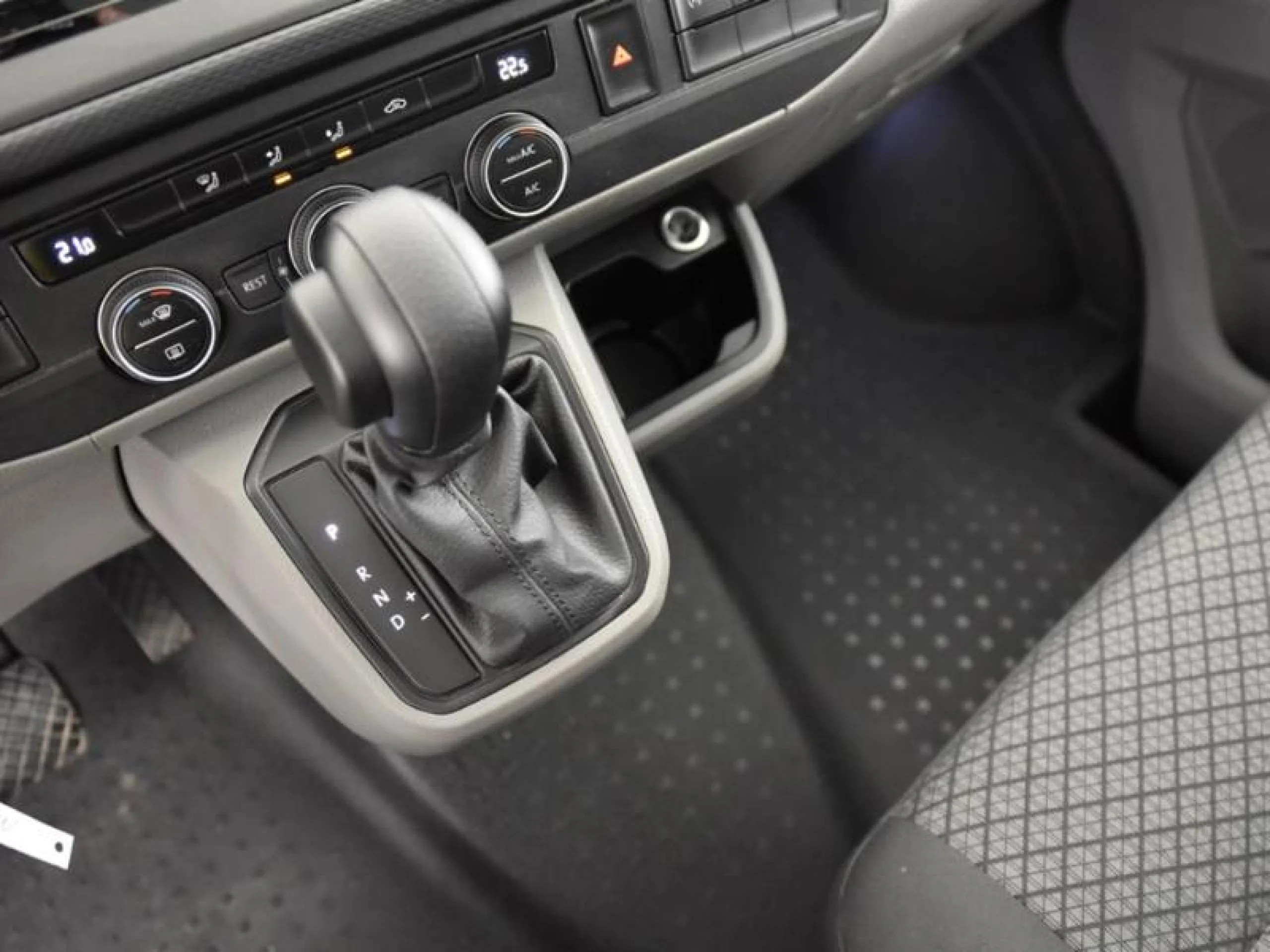 VOLKSWAGEN CARAVELLE ORIGIN CORTA 2.0 TDI 110KW BMT DSG - Foto 11