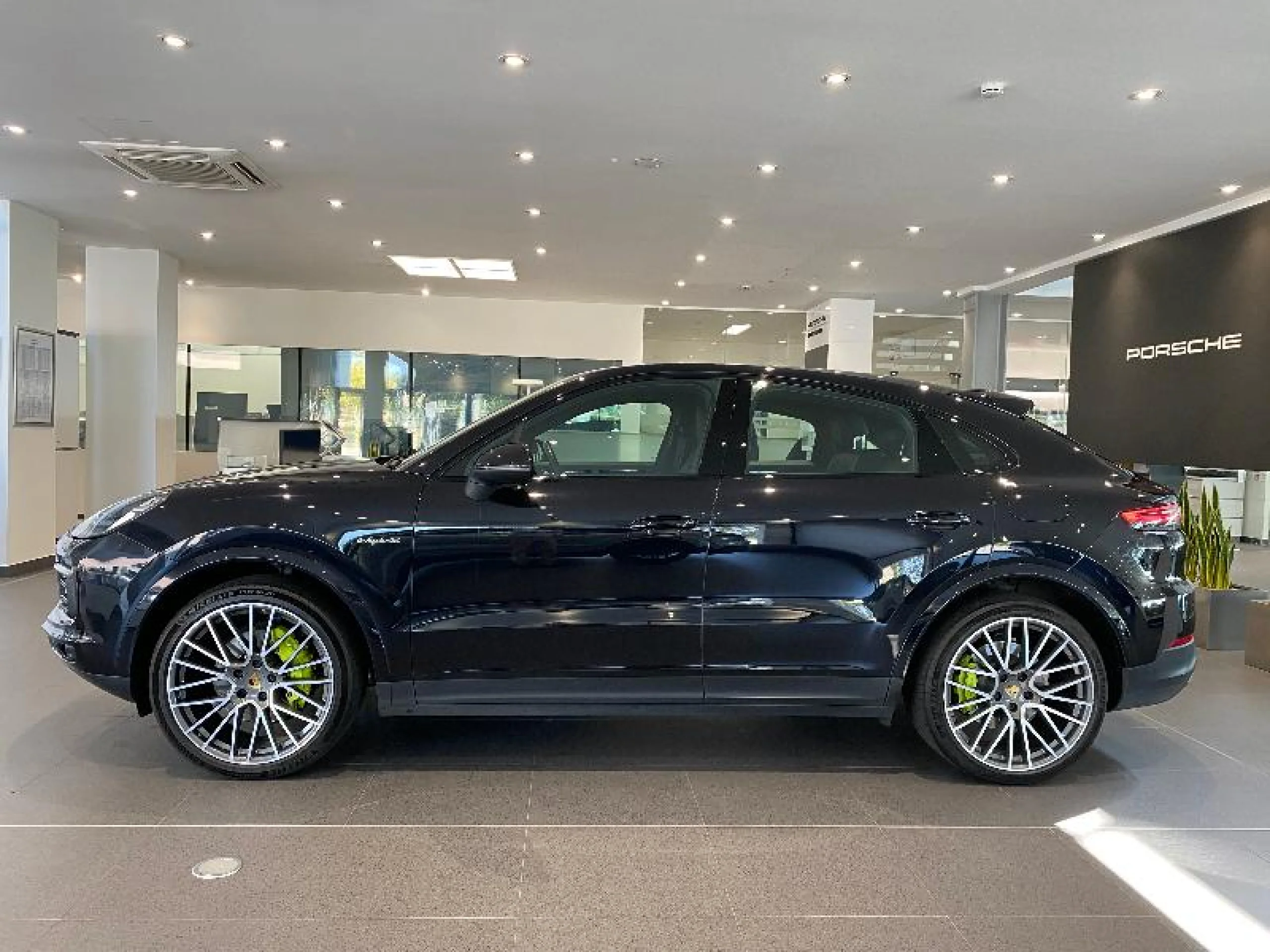 PORSCHE CAYENNE COUPE E HYBRID - Foto 2