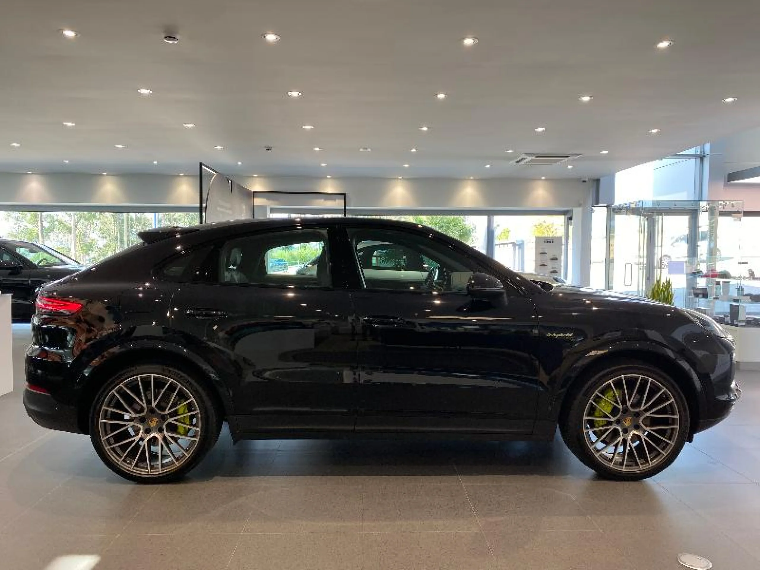 PORSCHE CAYENNE COUPE E HYBRID - Foto 8