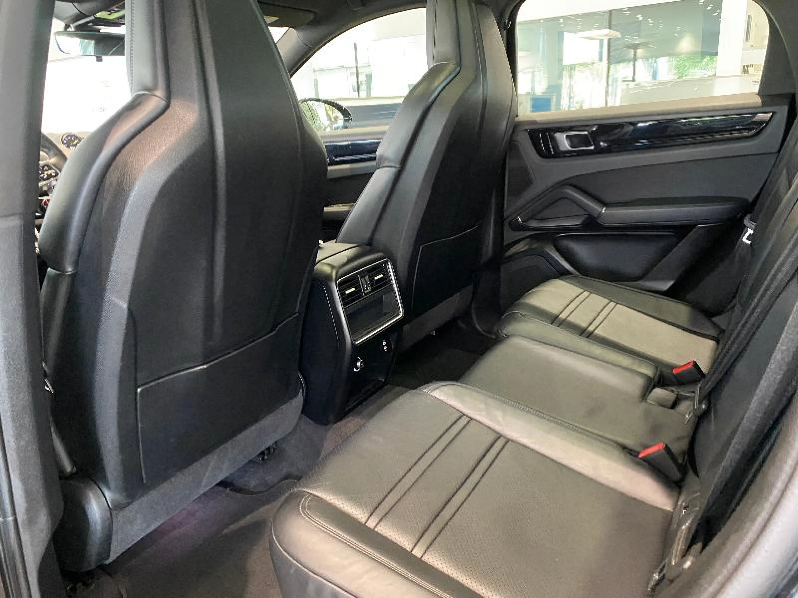 PORSCHE CAYENNE COUPE E HYBRID - Foto 18