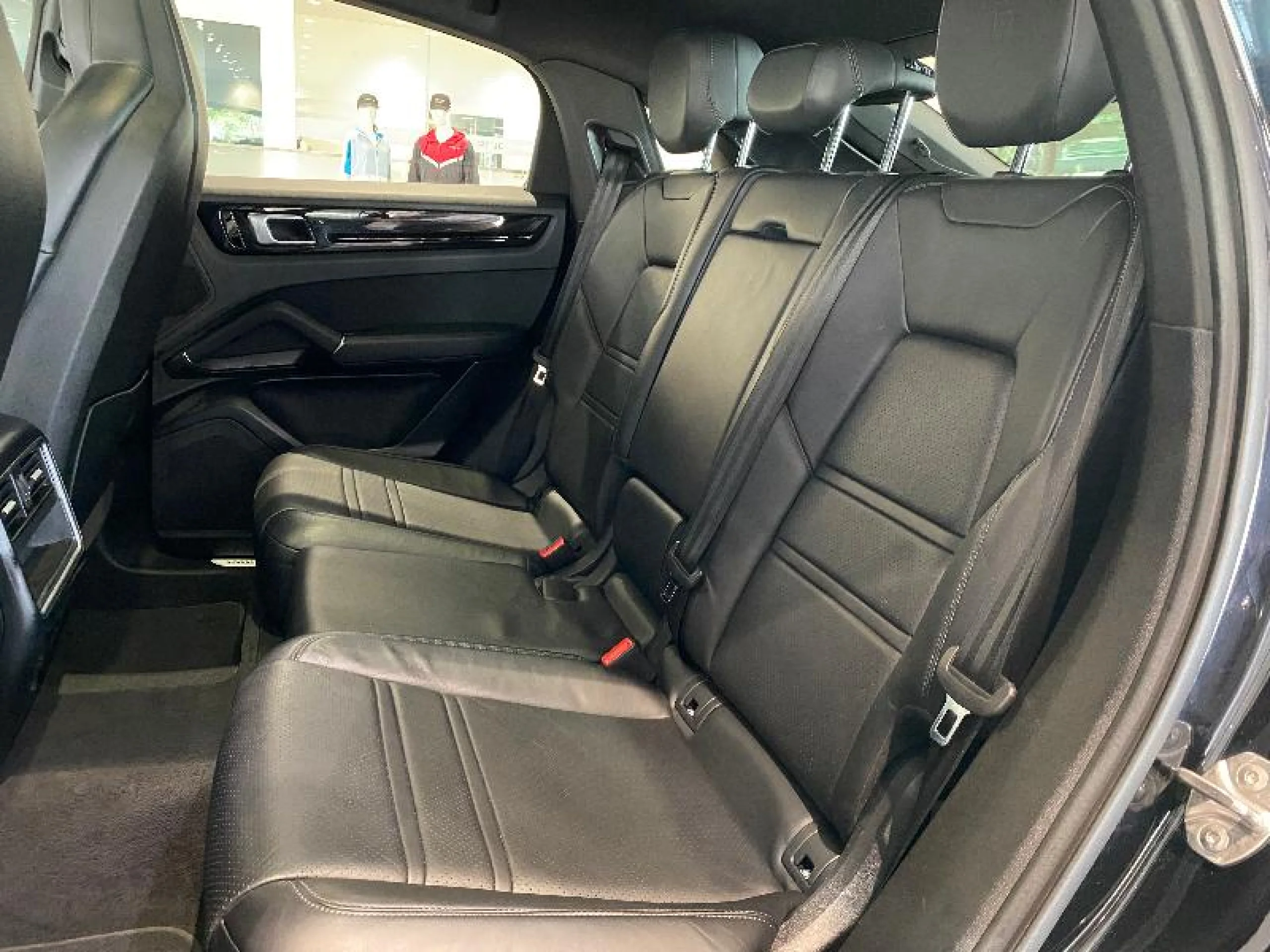 PORSCHE CAYENNE COUPE E HYBRID - Foto 19