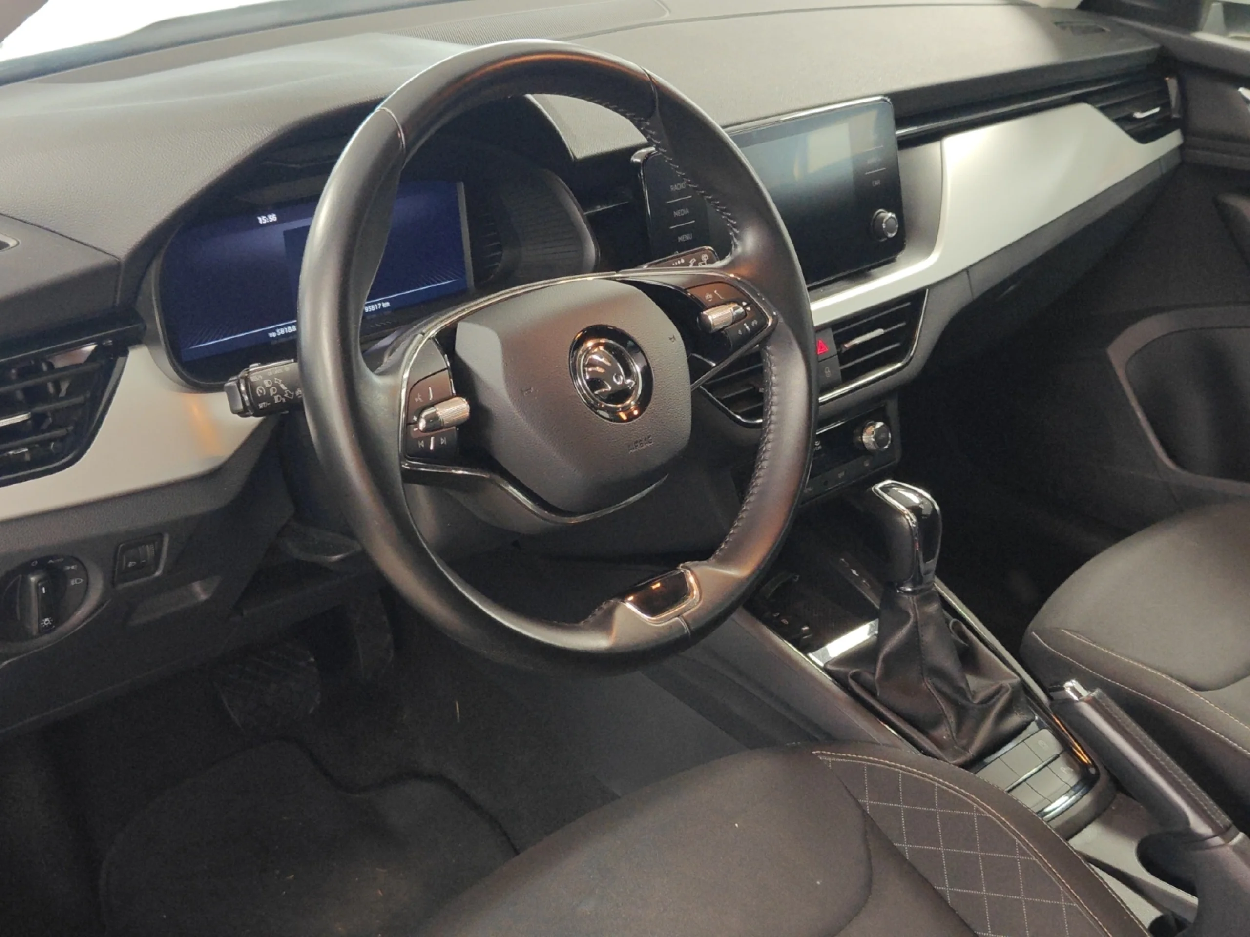 SKODA KAMIQ 1.0 TSI 81KW (110CV) DSG EMOTION - Foto 9