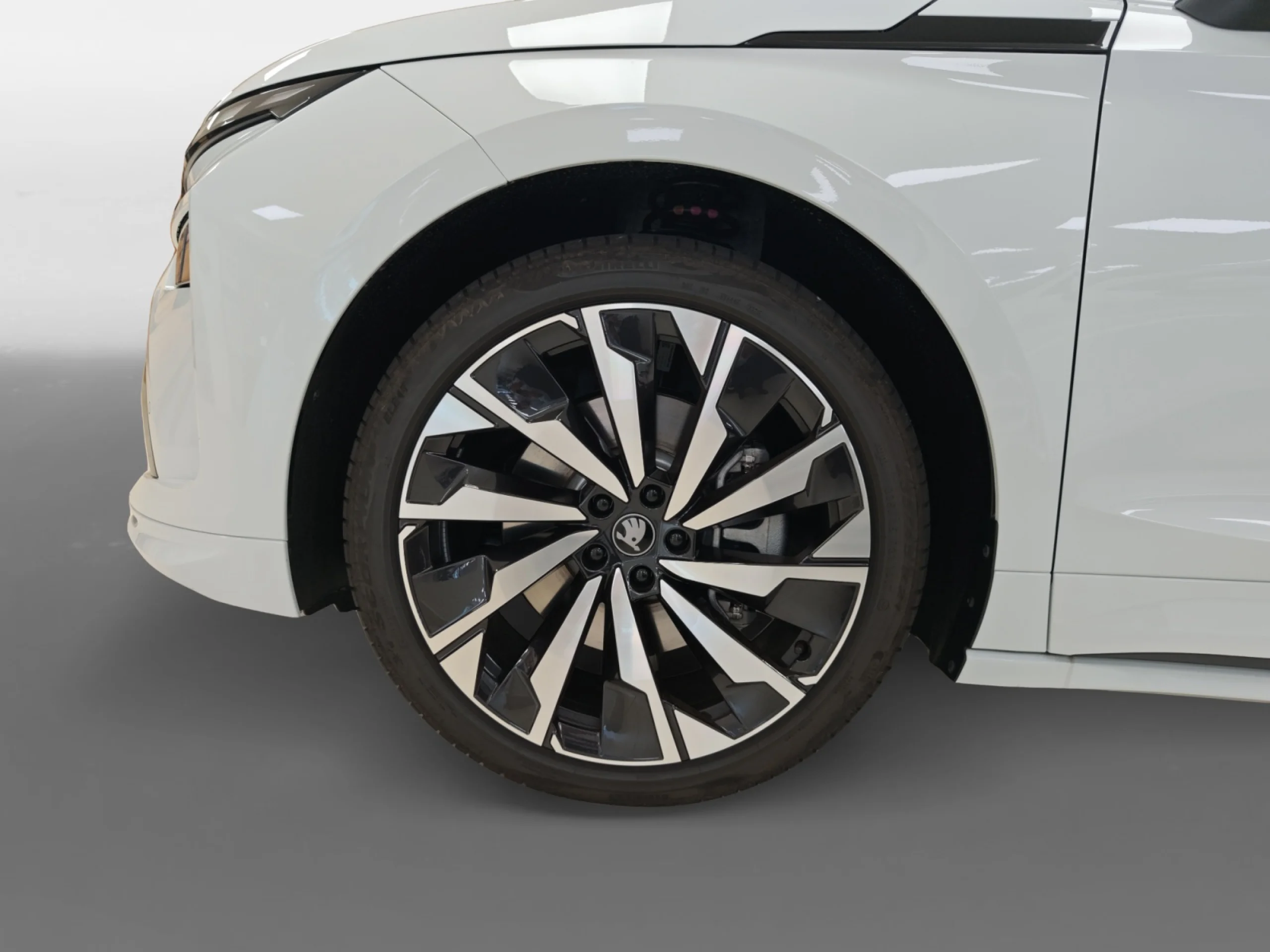 SKODA ENYAQ SPORTLINE 85 210 KW ( CV) 82 KWH (77 KWH - Foto 8