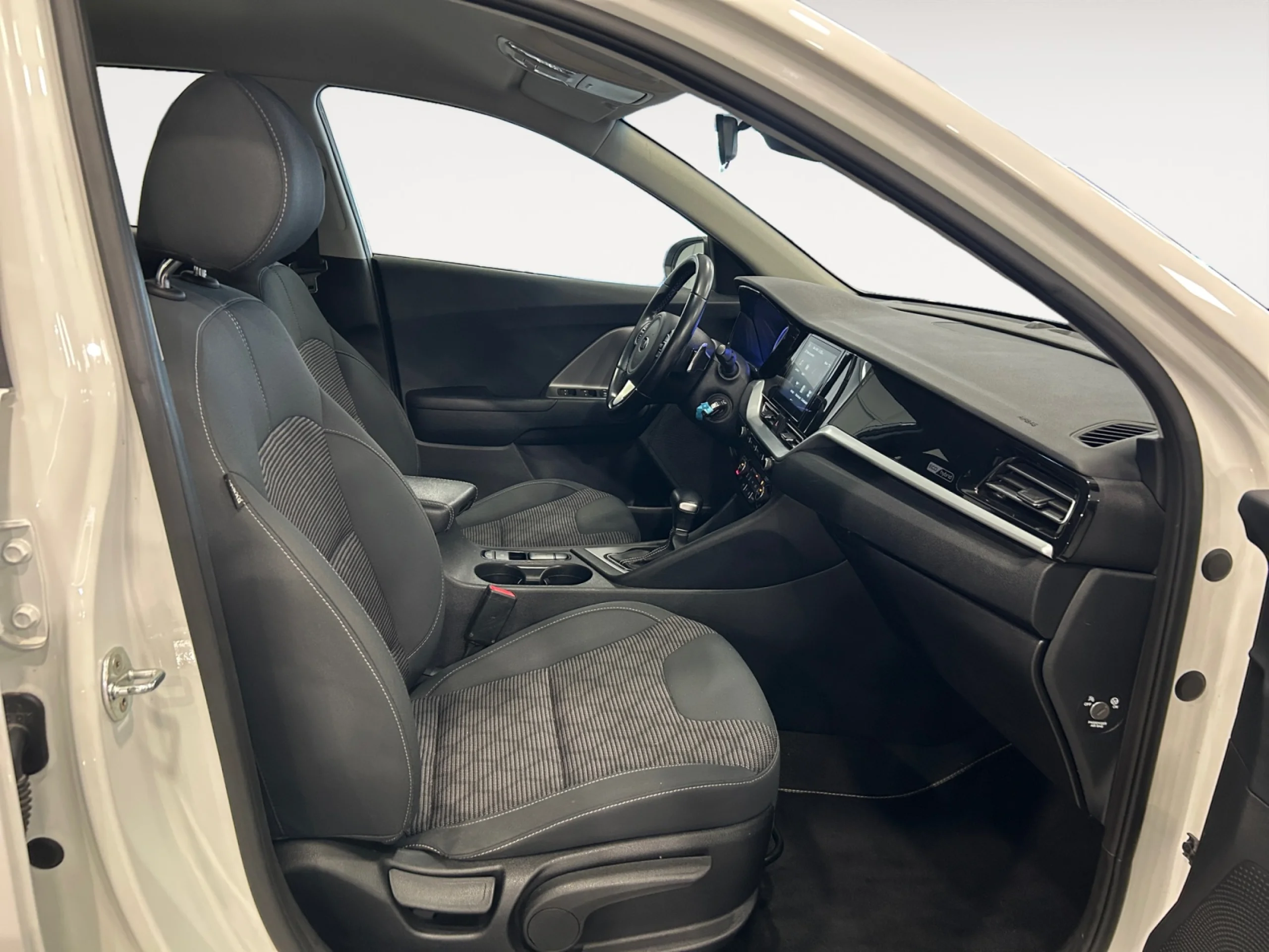 KIA Niro 1.6 GDI HEV 104KW (141CV) CONCEPT - Foto 5