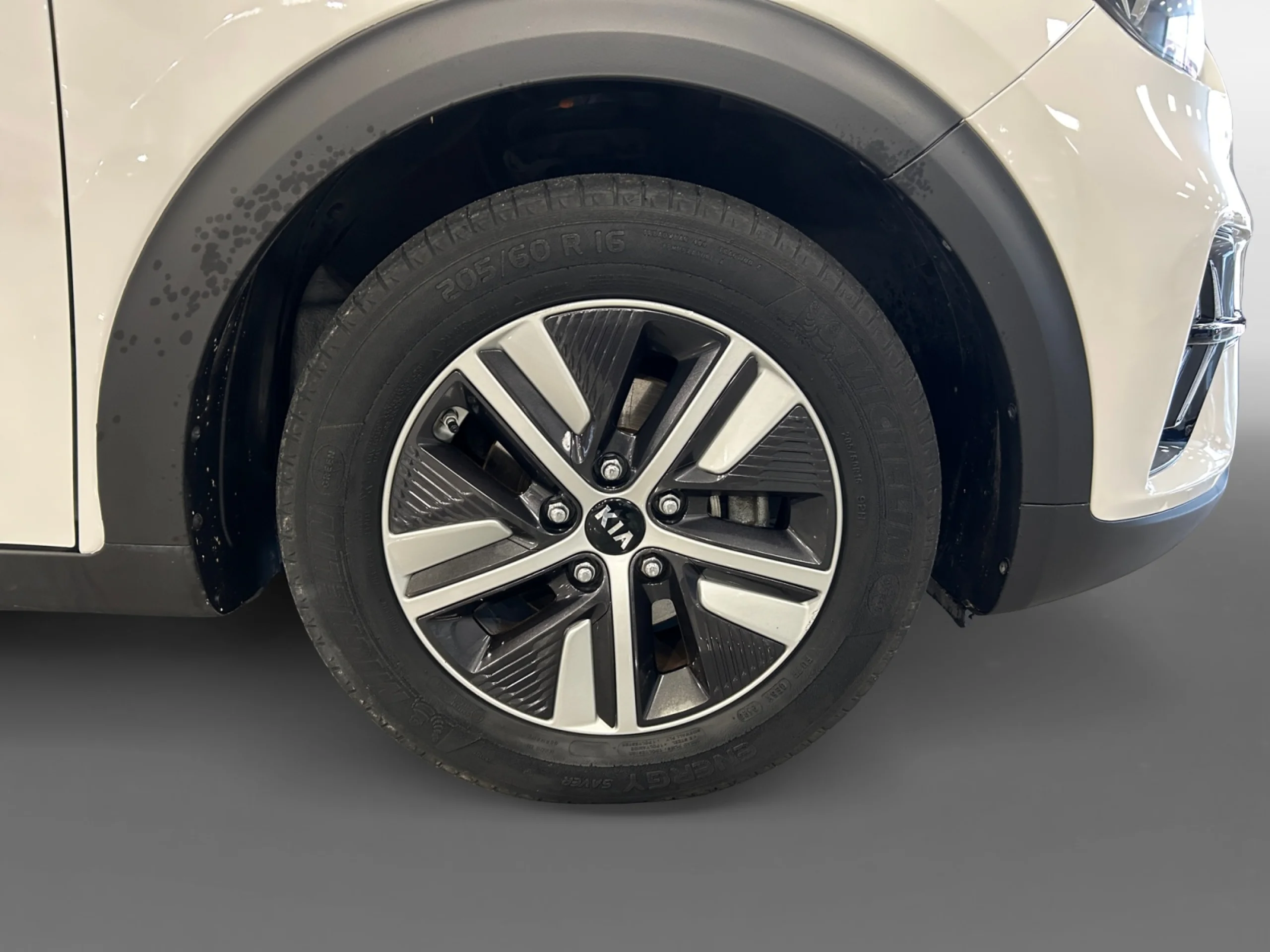 KIA Niro 1.6 GDI HEV 104KW (141CV) CONCEPT - Foto 8