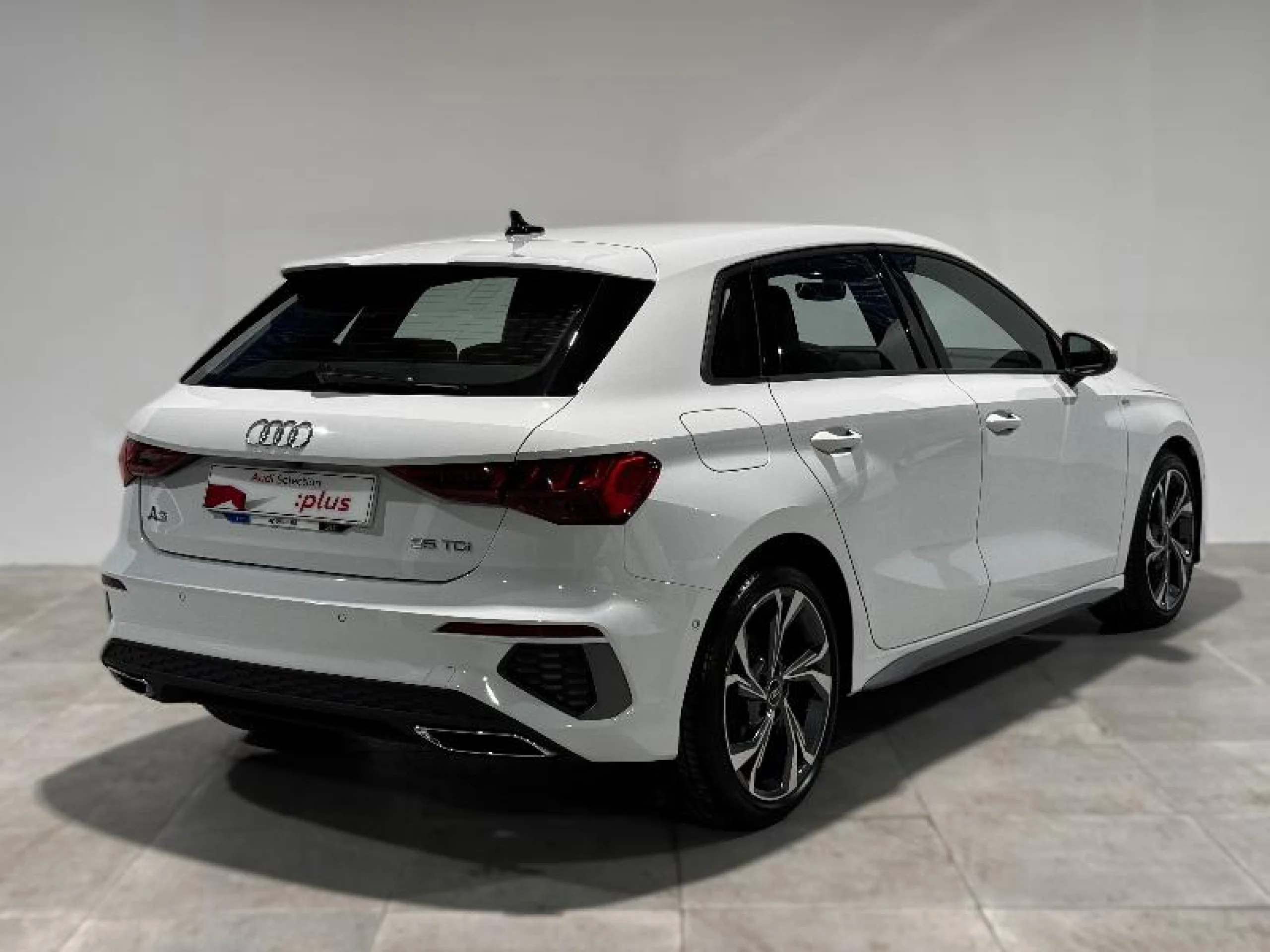 AUDI A3 SPORTBACK GENUINE 35 TDI 110KW S TRONIC - Foto 2