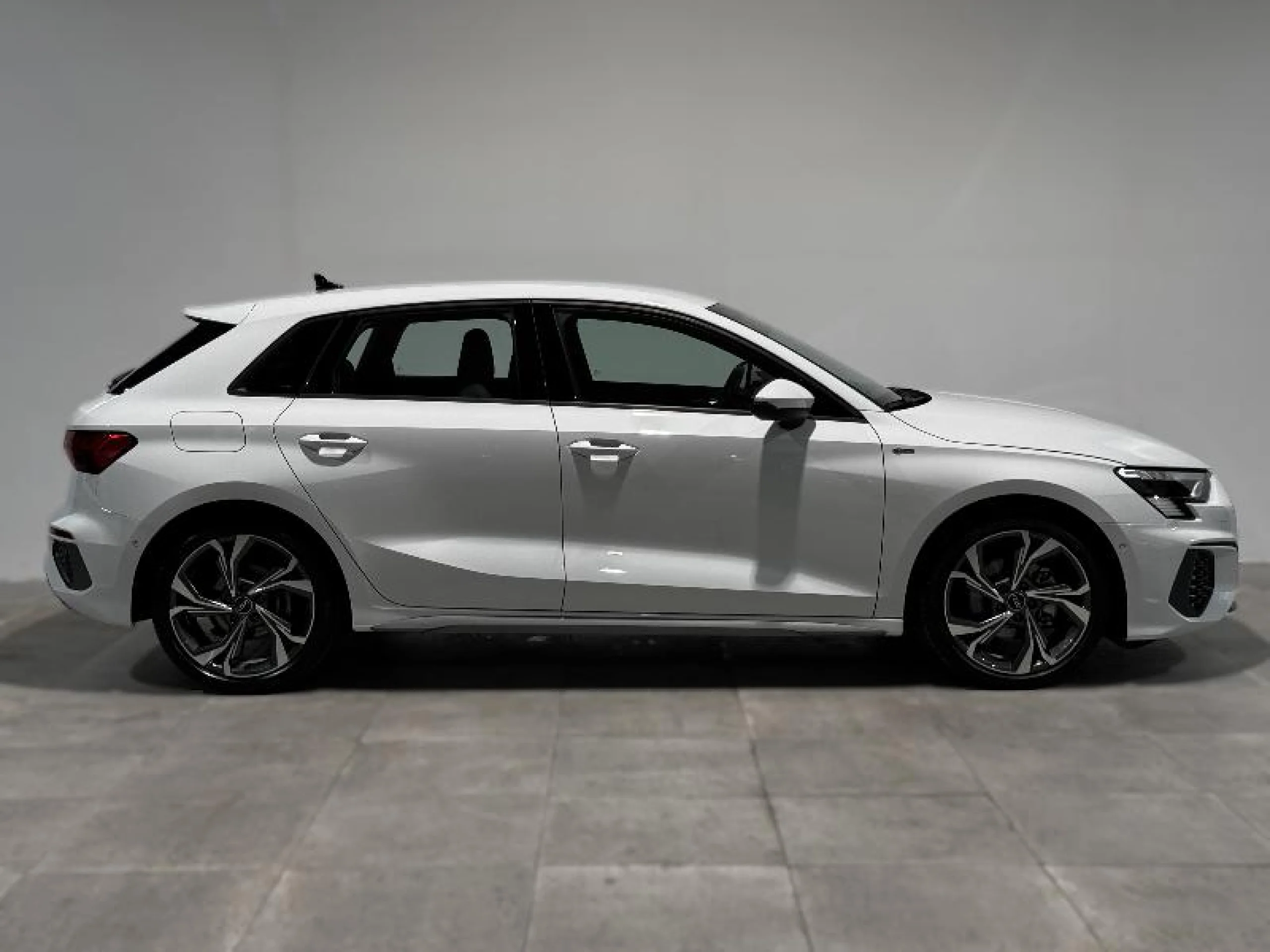 AUDI A3 SPORTBACK GENUINE 35 TDI 110KW S TRONIC - Foto 3