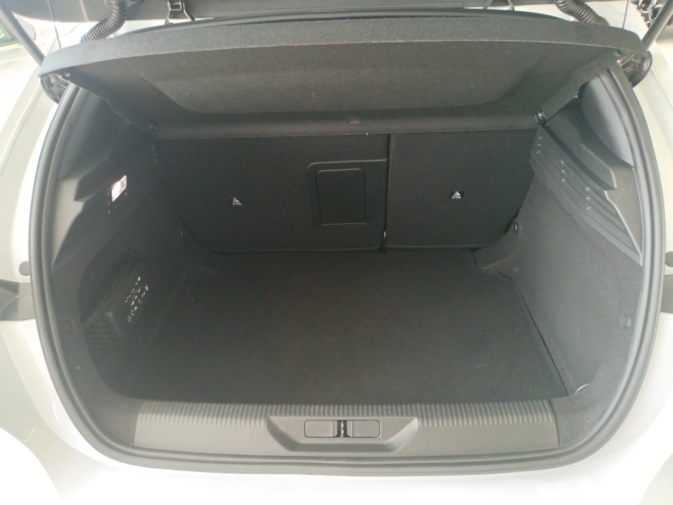 PEUGEOT 308 5P ALLURE HYBRID MHEV 136 E DCS6 - Foto 8