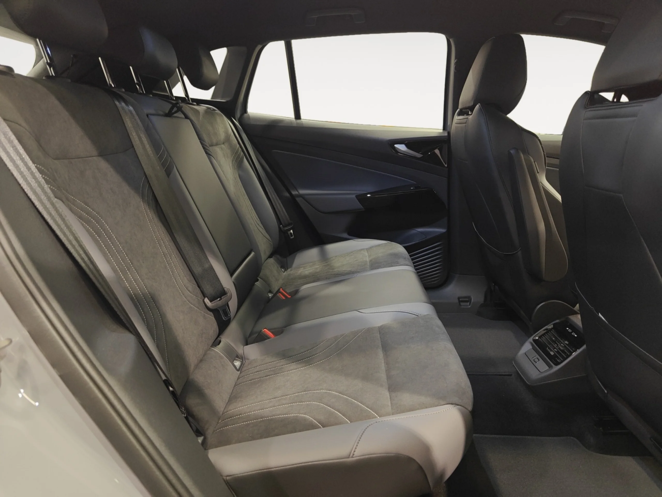 VOLKSWAGEN ID.4 PRO 4MOTION 210KW (286CV) 77KWH - Foto 6