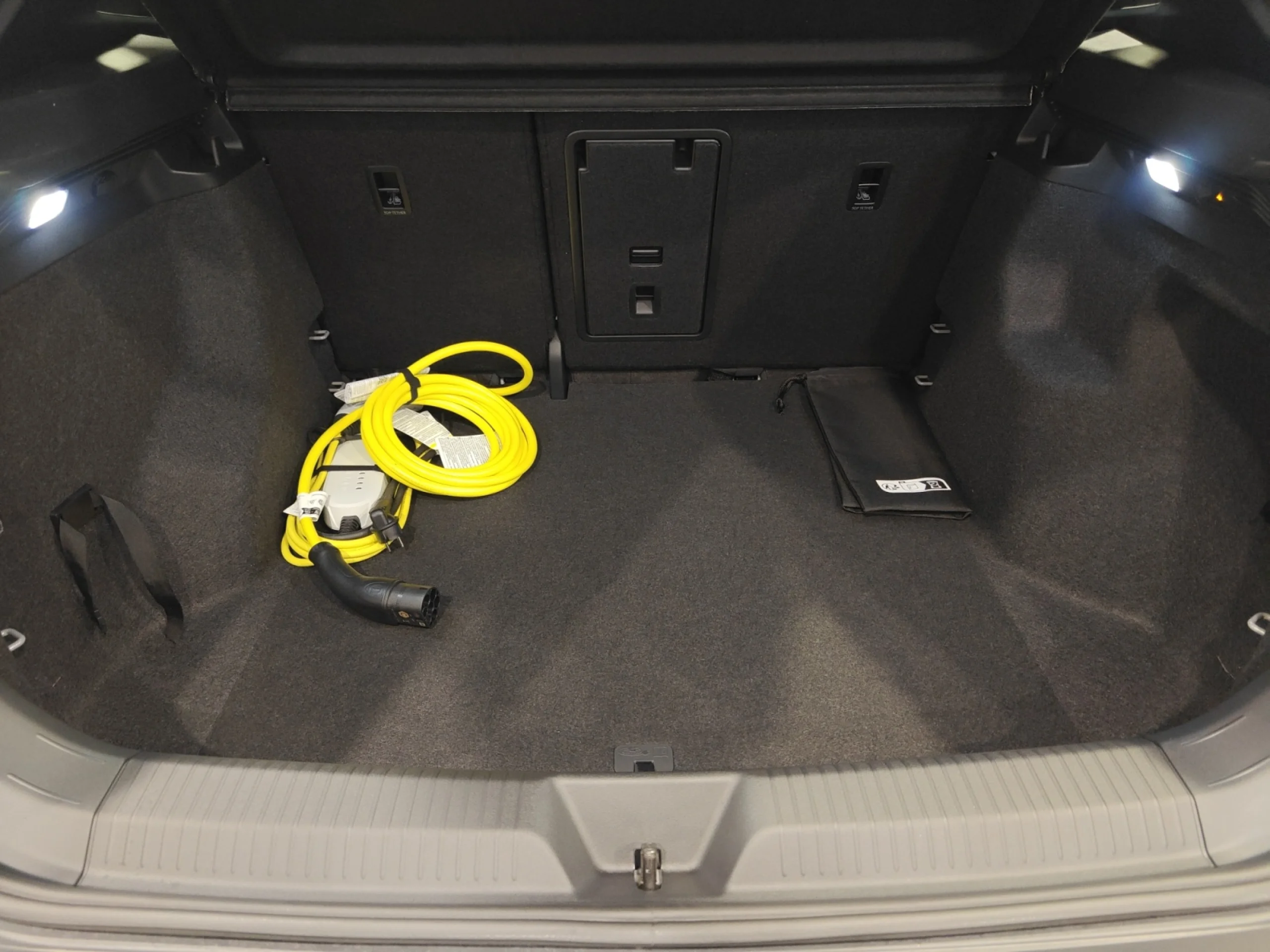 VOLKSWAGEN ID.4 PRO 4MOTION 210KW (286CV) 77KWH - Foto 7