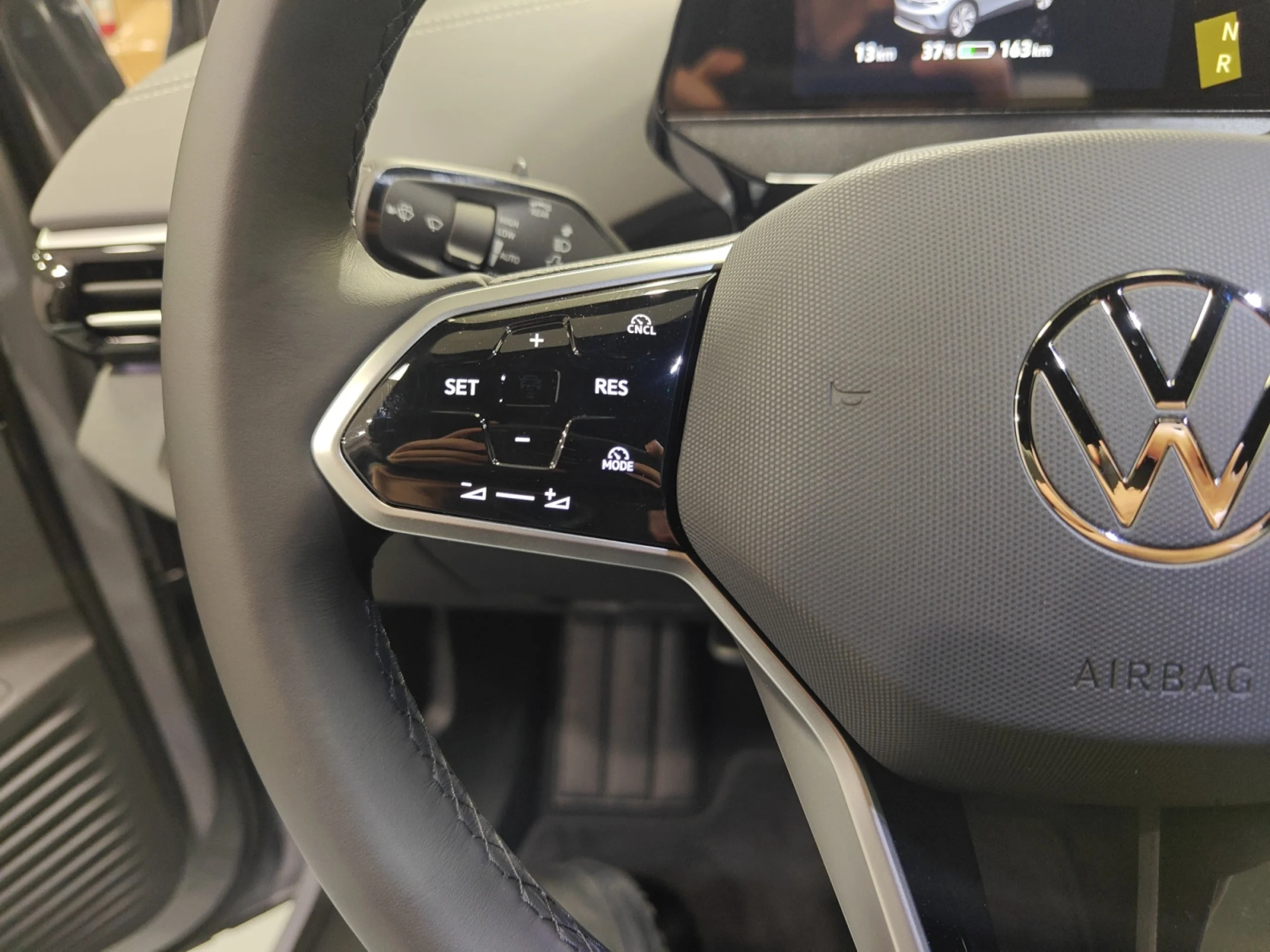 VOLKSWAGEN ID.4 PRO 4MOTION 210KW (286CV) 77KWH - Foto 11