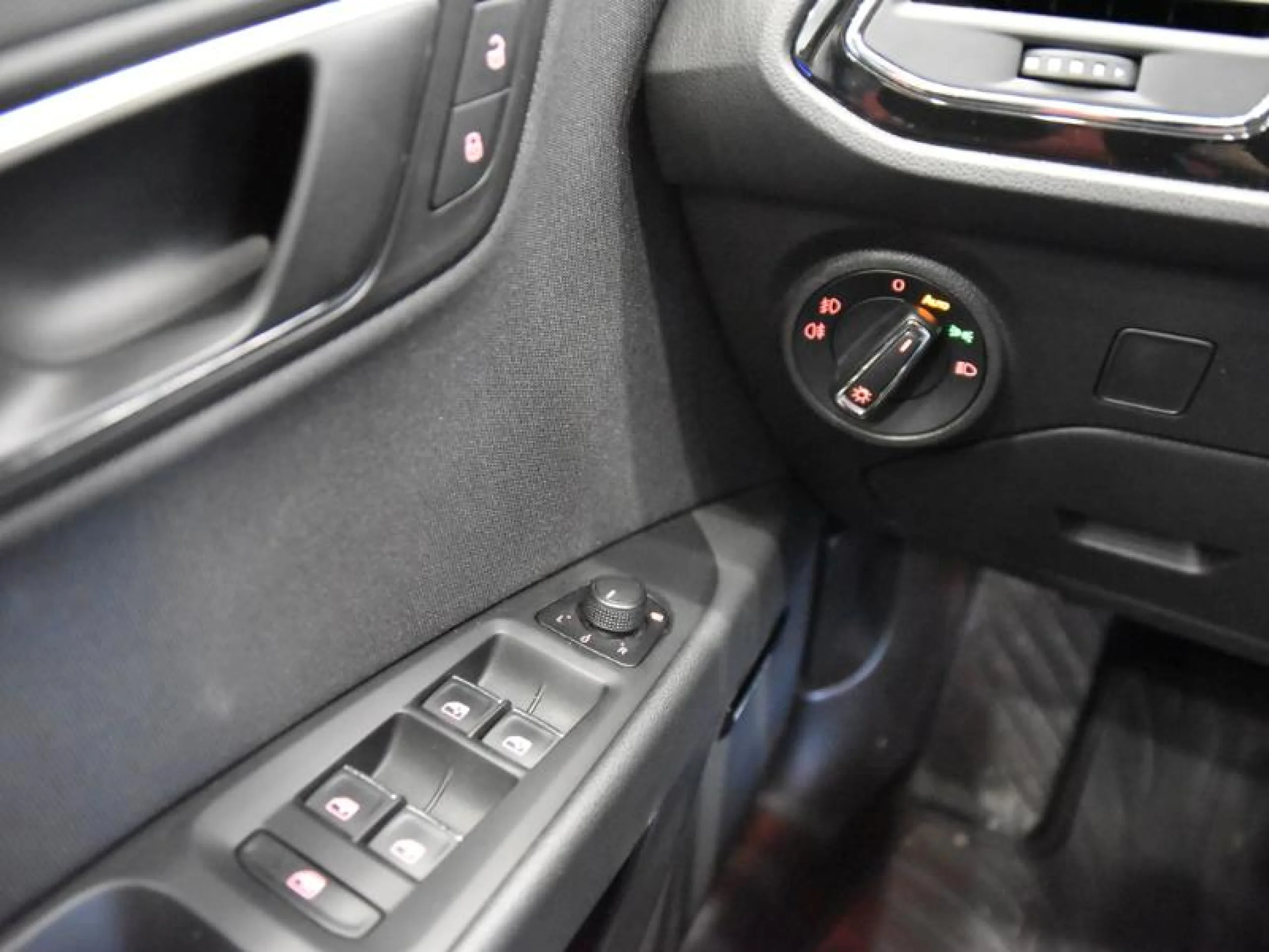 SEAT LEON ST 2.0 TDI 110KW (150CV) DSG 6 ST&SP FR - Foto 18