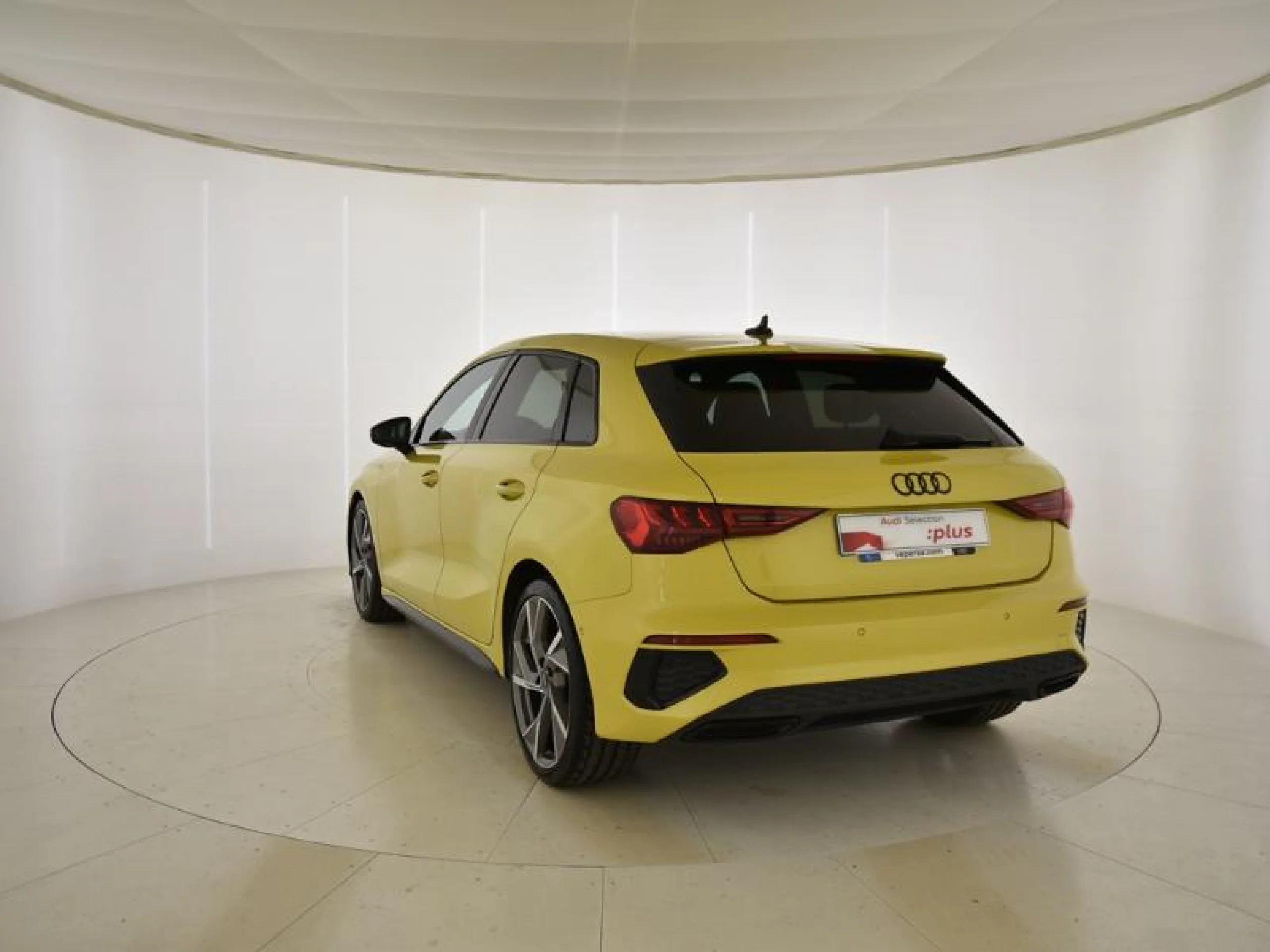 AUDI A3 SPORTBACK BLACK LINE 35 TDI 110KW S TRON - Foto 2