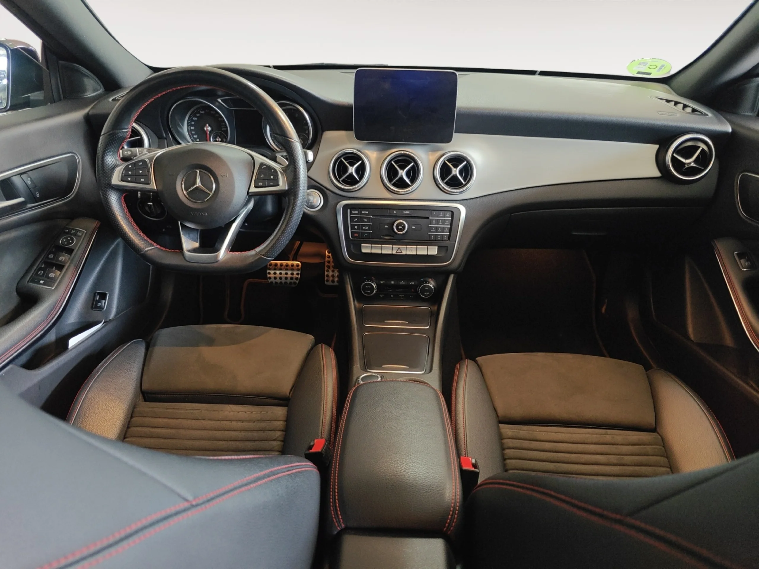 MERCEDES-BENZ Clase cla CLA 200 - Foto 4