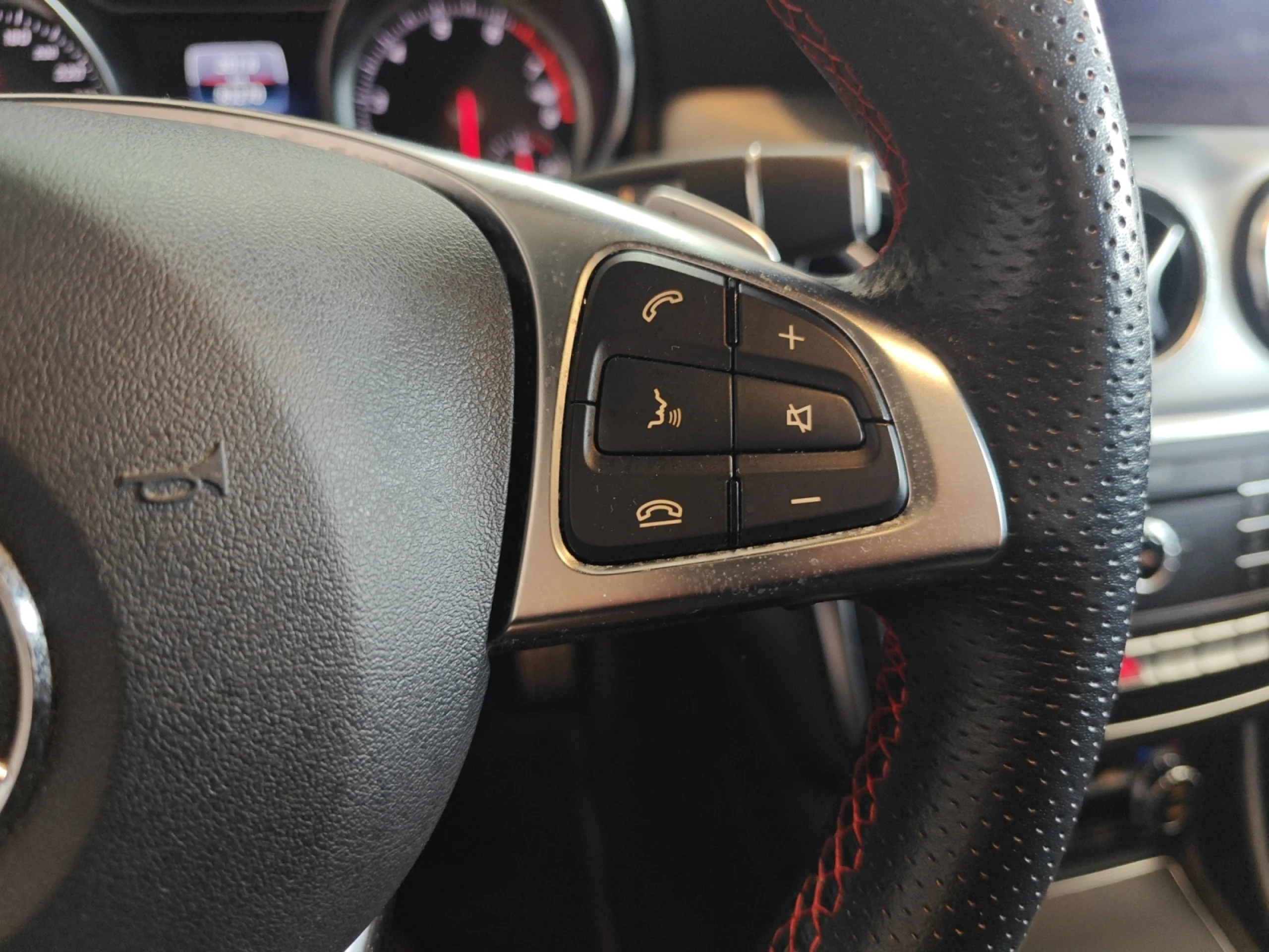 MERCEDES-BENZ Clase cla CLA 200 - Foto 9