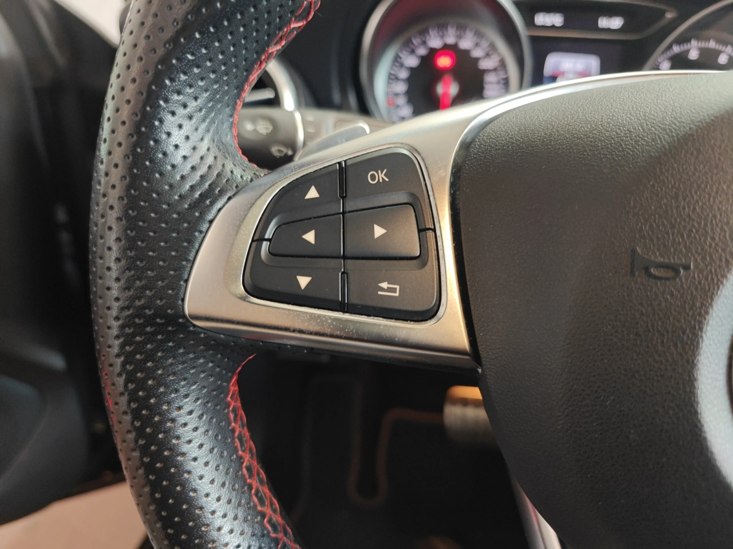 MERCEDES-BENZ Clase cla CLA 200 - Foto 10