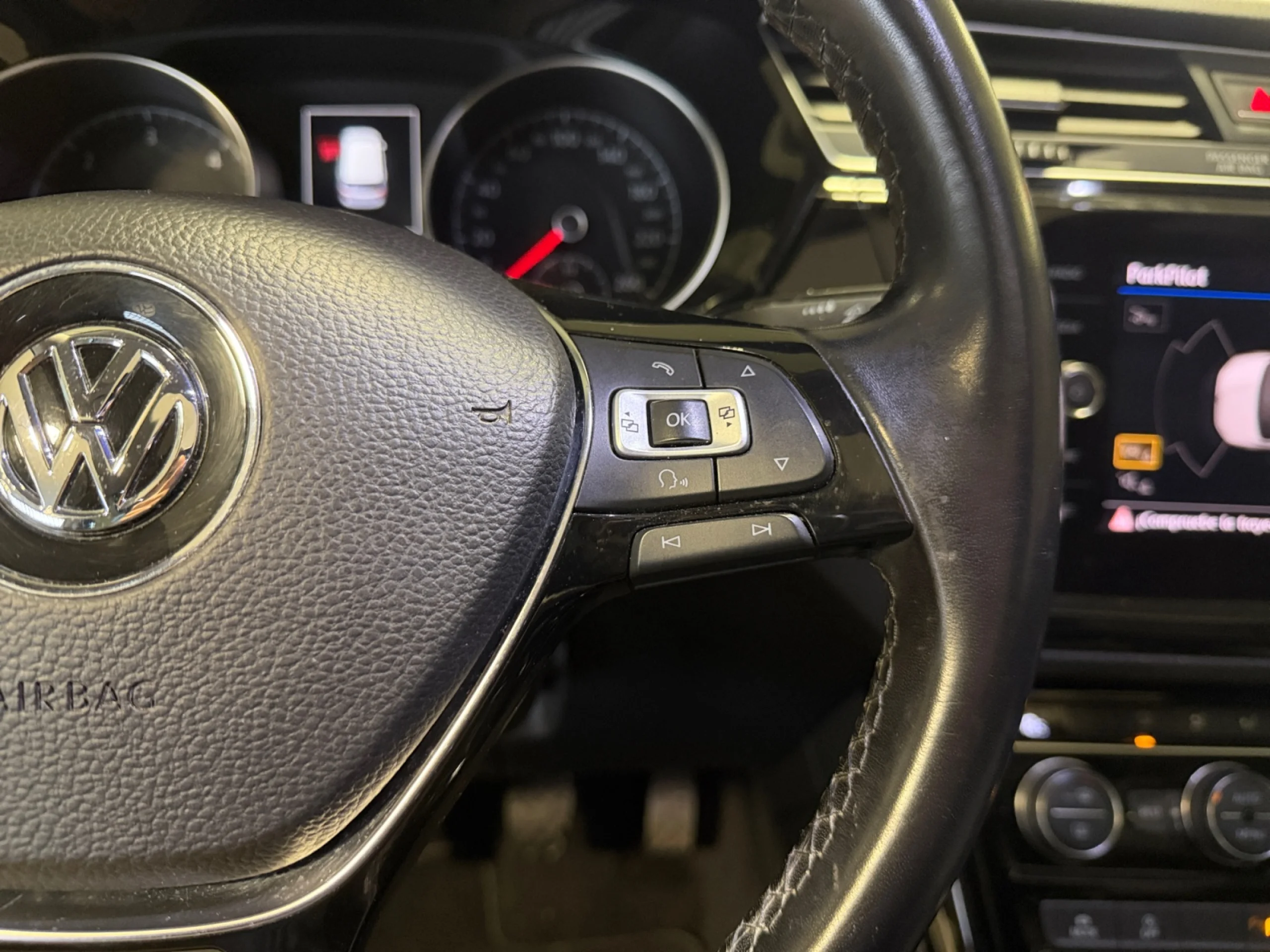 VOLKSWAGEN TOURAN SPORT 1.6 TDI BMT - Foto 10