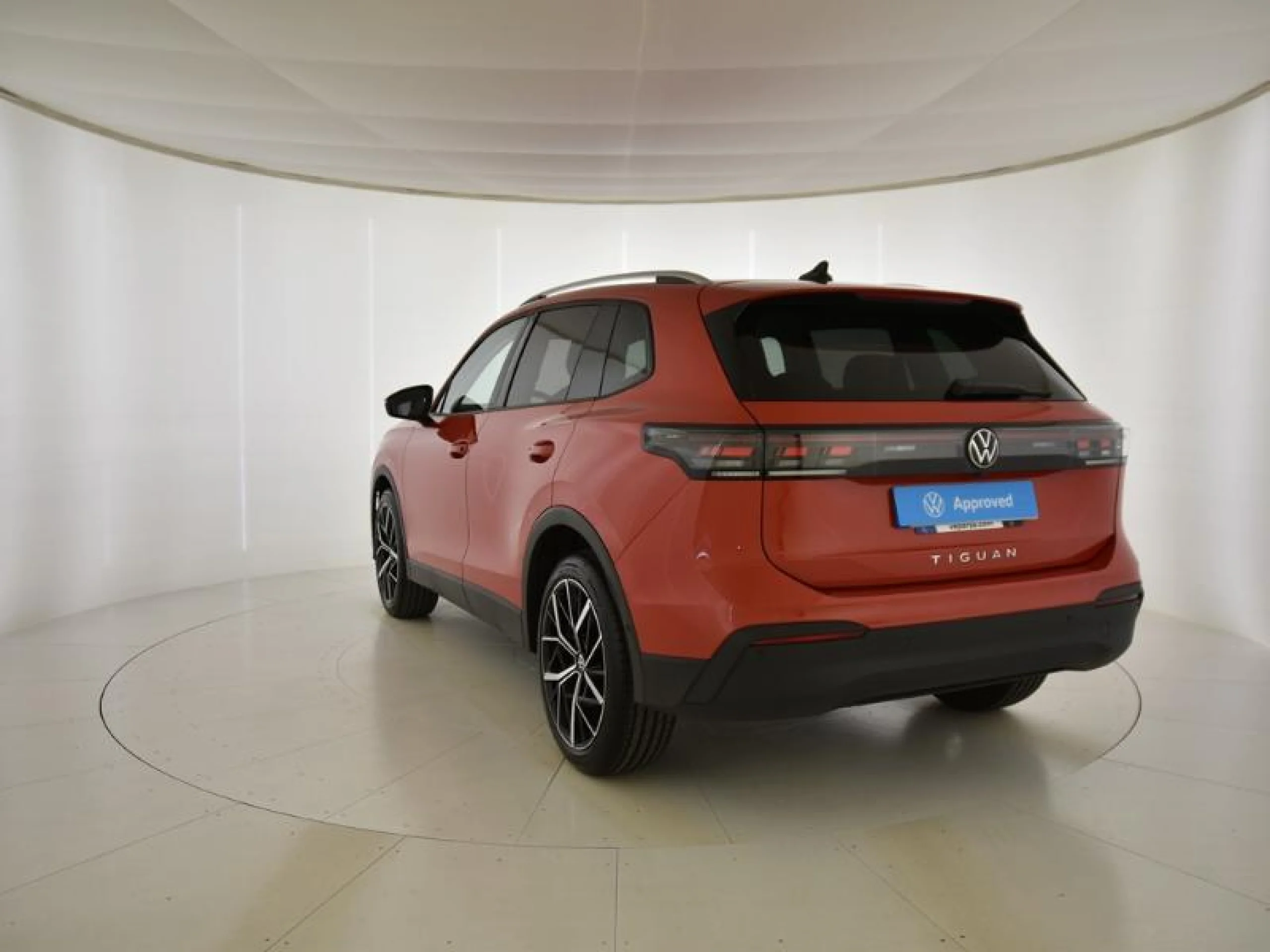 VOLKSWAGEN TIGUAN ··MÁS·· 2.0 TDI 110KW (150CV) DSG - Foto 2