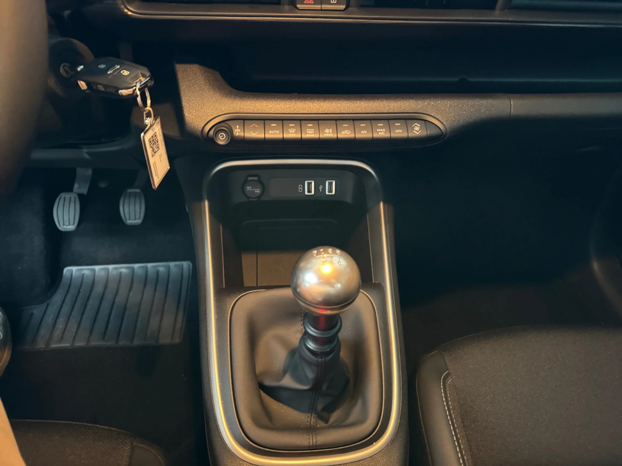 JEEP AVENGER 1.2 G 74KW (100CV) ALTITUDE - Foto 8