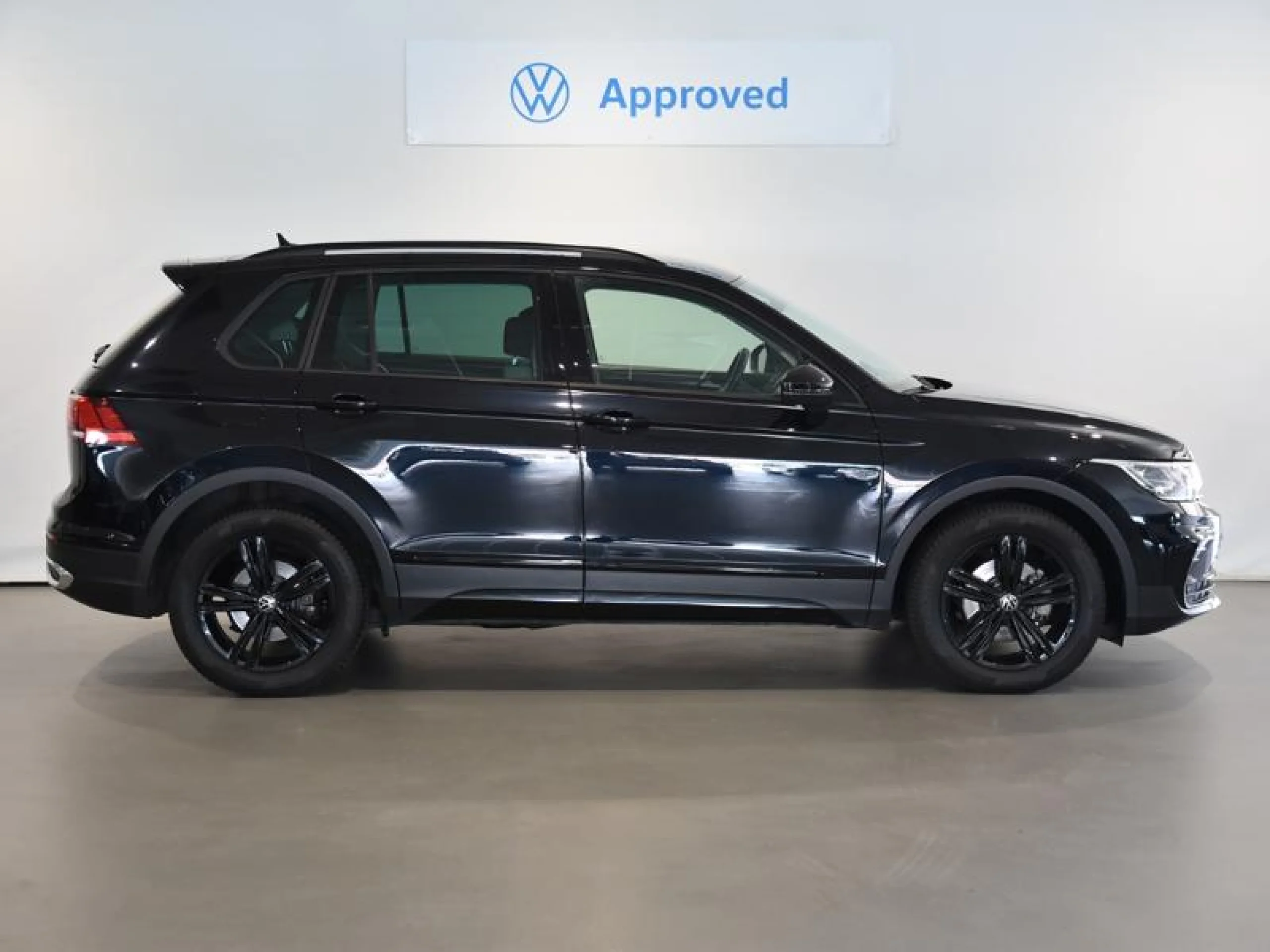 VOLKSWAGEN TIGUAN URBAN SPORT 2.0 TDI 110KW (150CV) - Foto 3