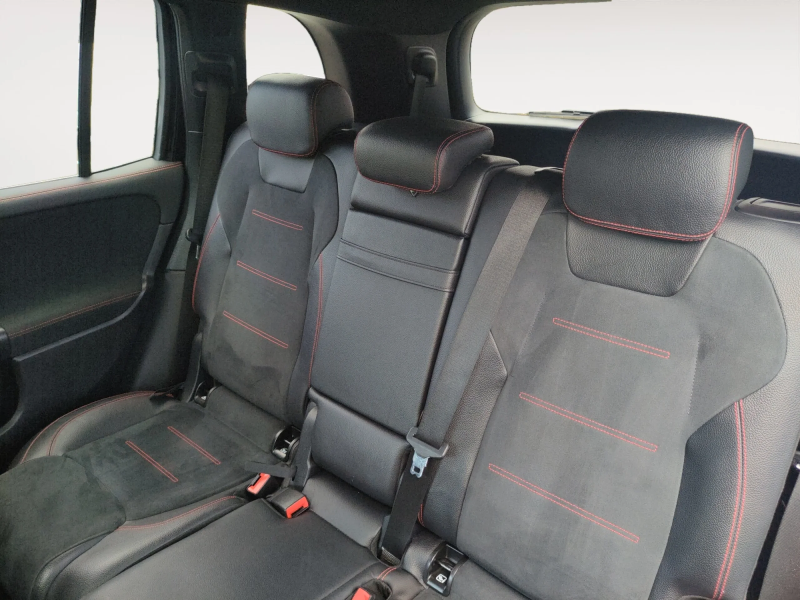 MERCEDES-BENZ Glb 2.0 GLB 200 D DCT 110KW (150CV) - Foto 6