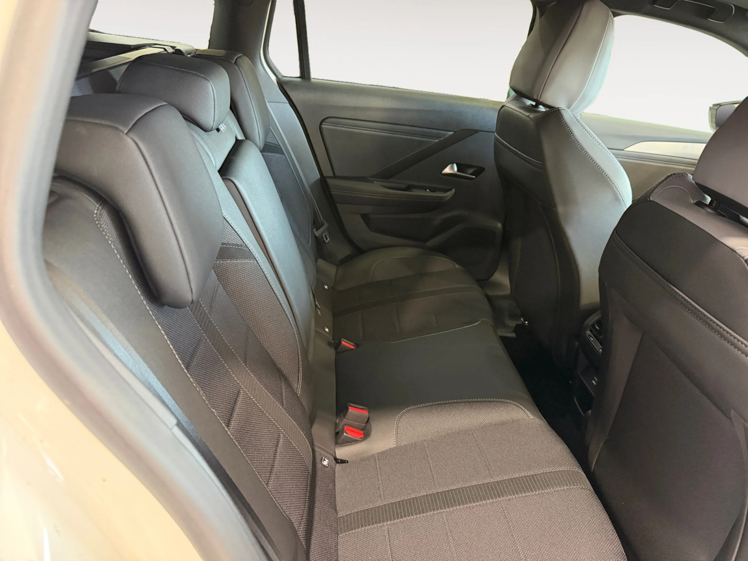 OPEL ASTRA 1.5D DTH 96KW (130CV) GS AUTO - Foto 6