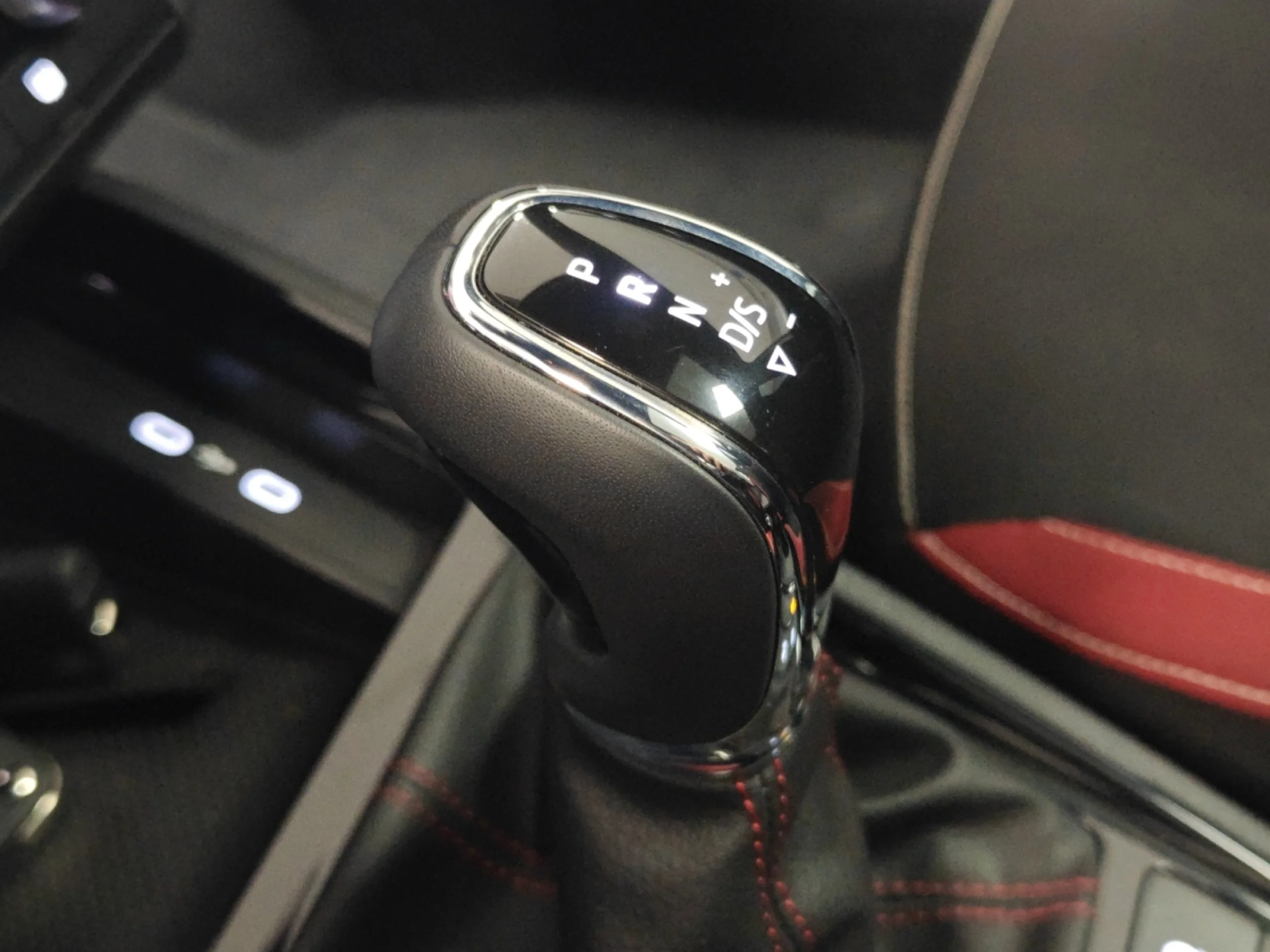 SKODA KAMIQ 1.5 TSI 110KW (150CV) DSG MONTECARLO - Foto 17