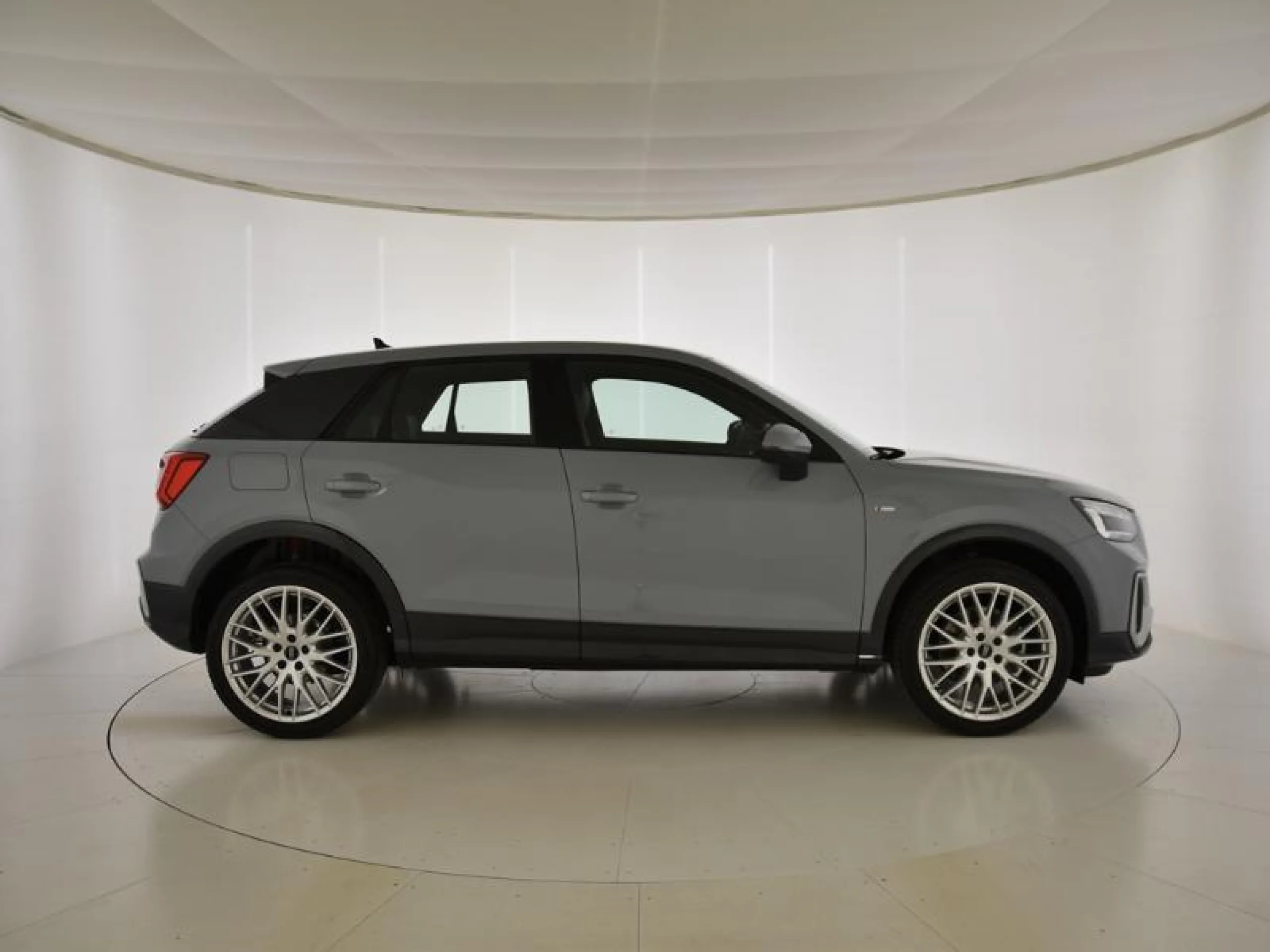 AUDI Q2 ADRENALIN 35 TFSI 110KW (150CV) S TRONIC - Foto 3