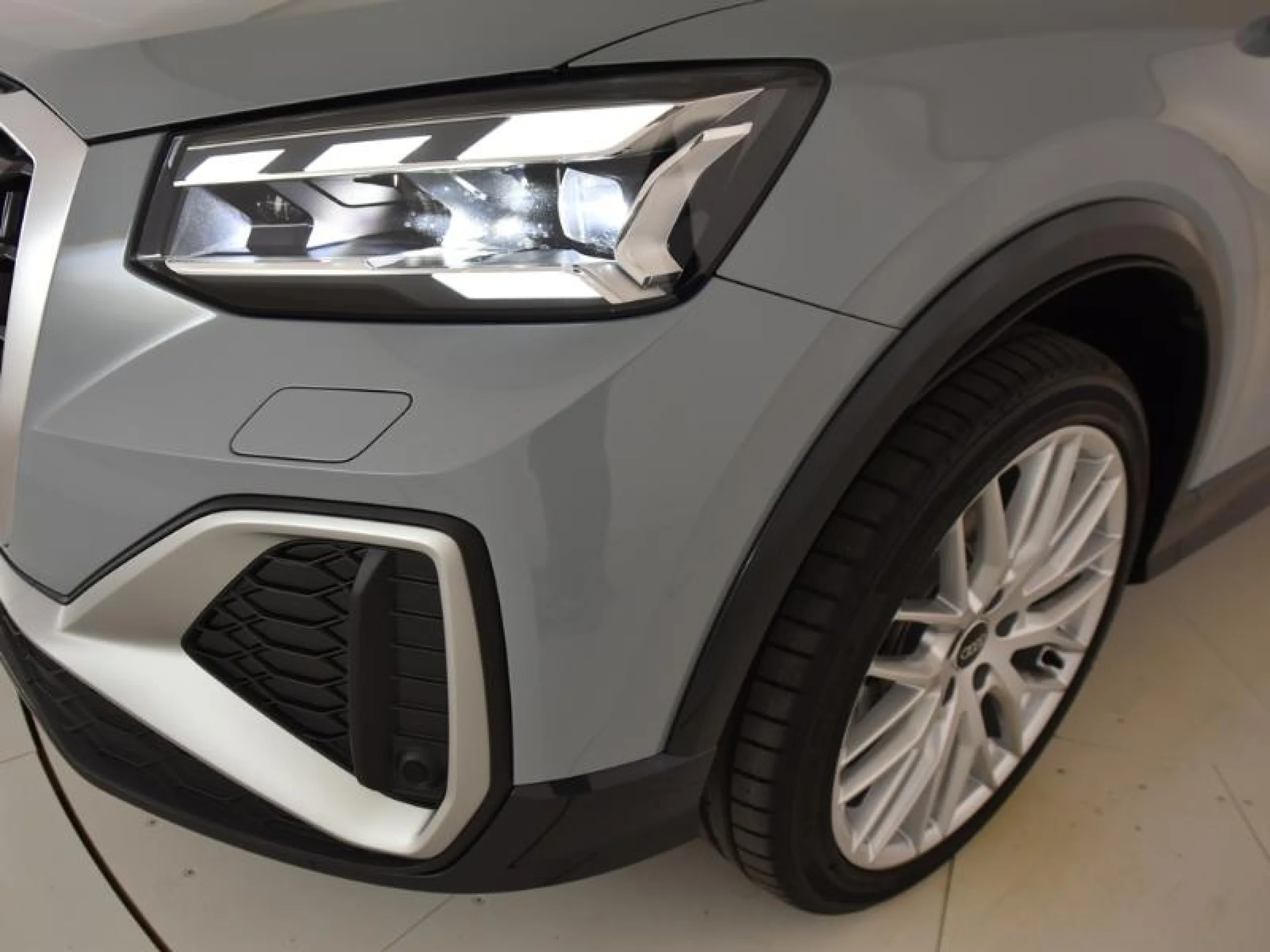 AUDI Q2 ADRENALIN 35 TFSI 110KW (150CV) S TRONIC - Foto 21