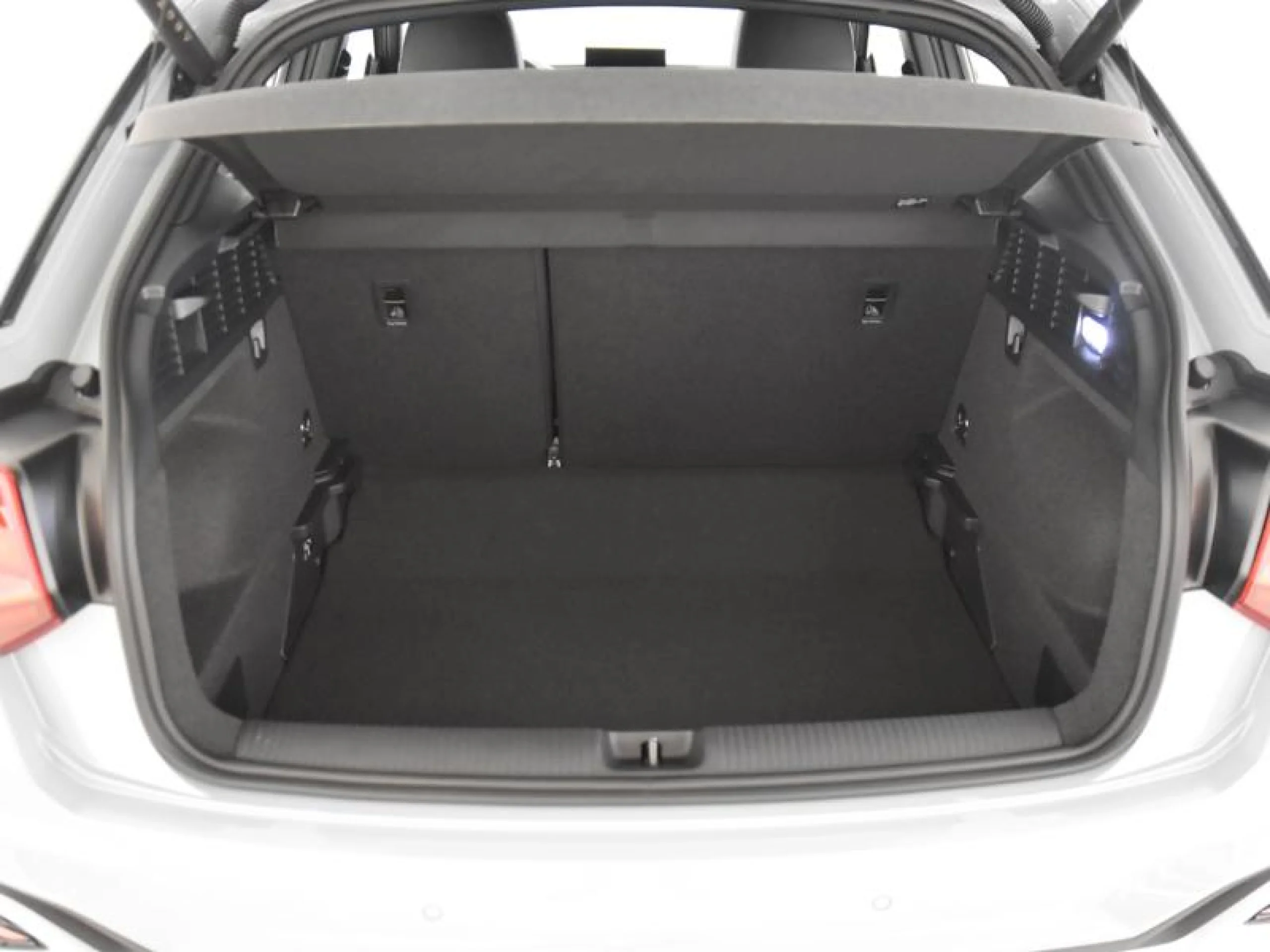 AUDI Q2 ADRENALIN 35 TFSI 110KW (150CV) S TRONIC - Foto 7