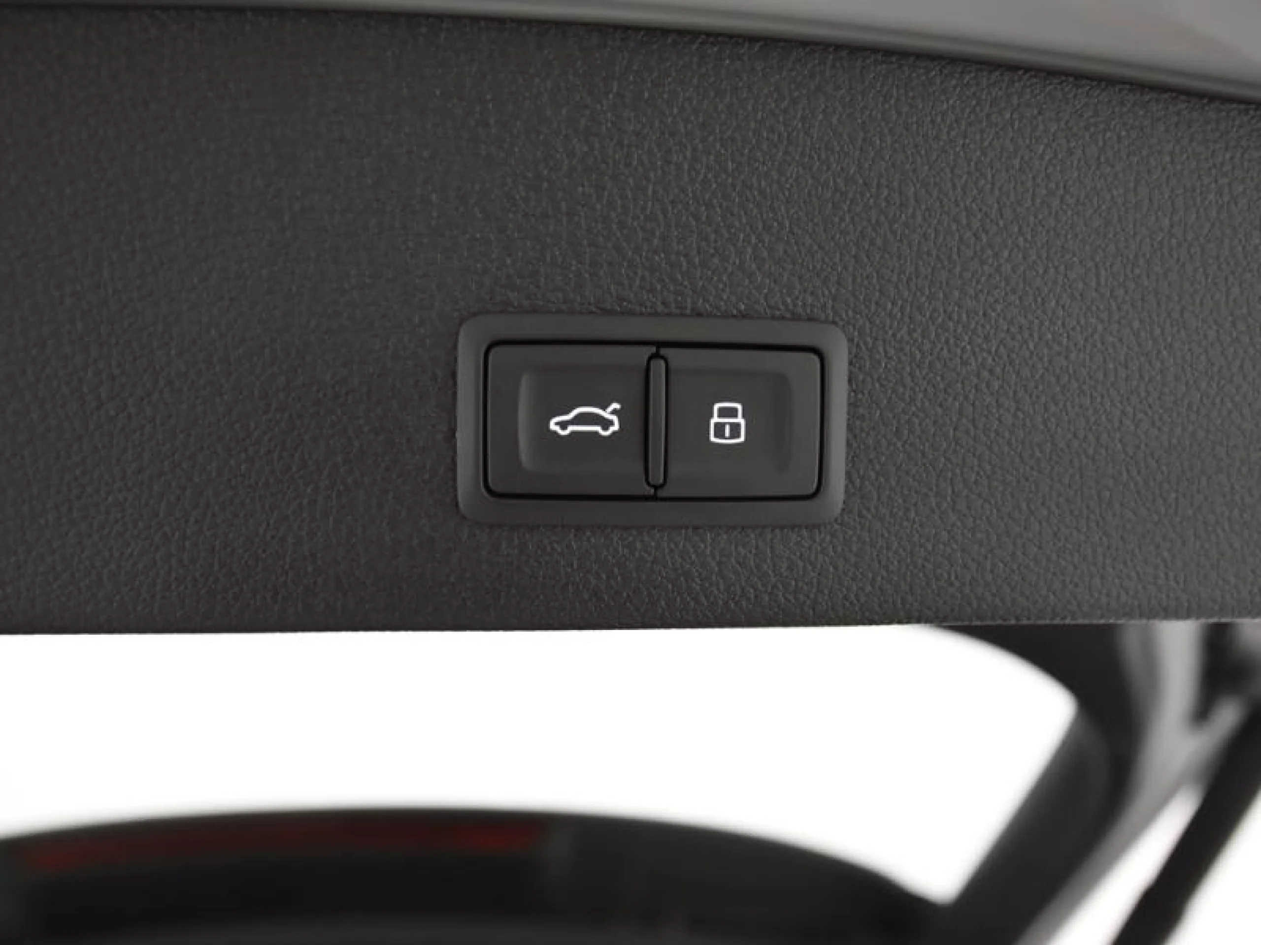 AUDI Q2 ADRENALIN 35 TFSI 110KW (150CV) S TRONIC - Foto 9