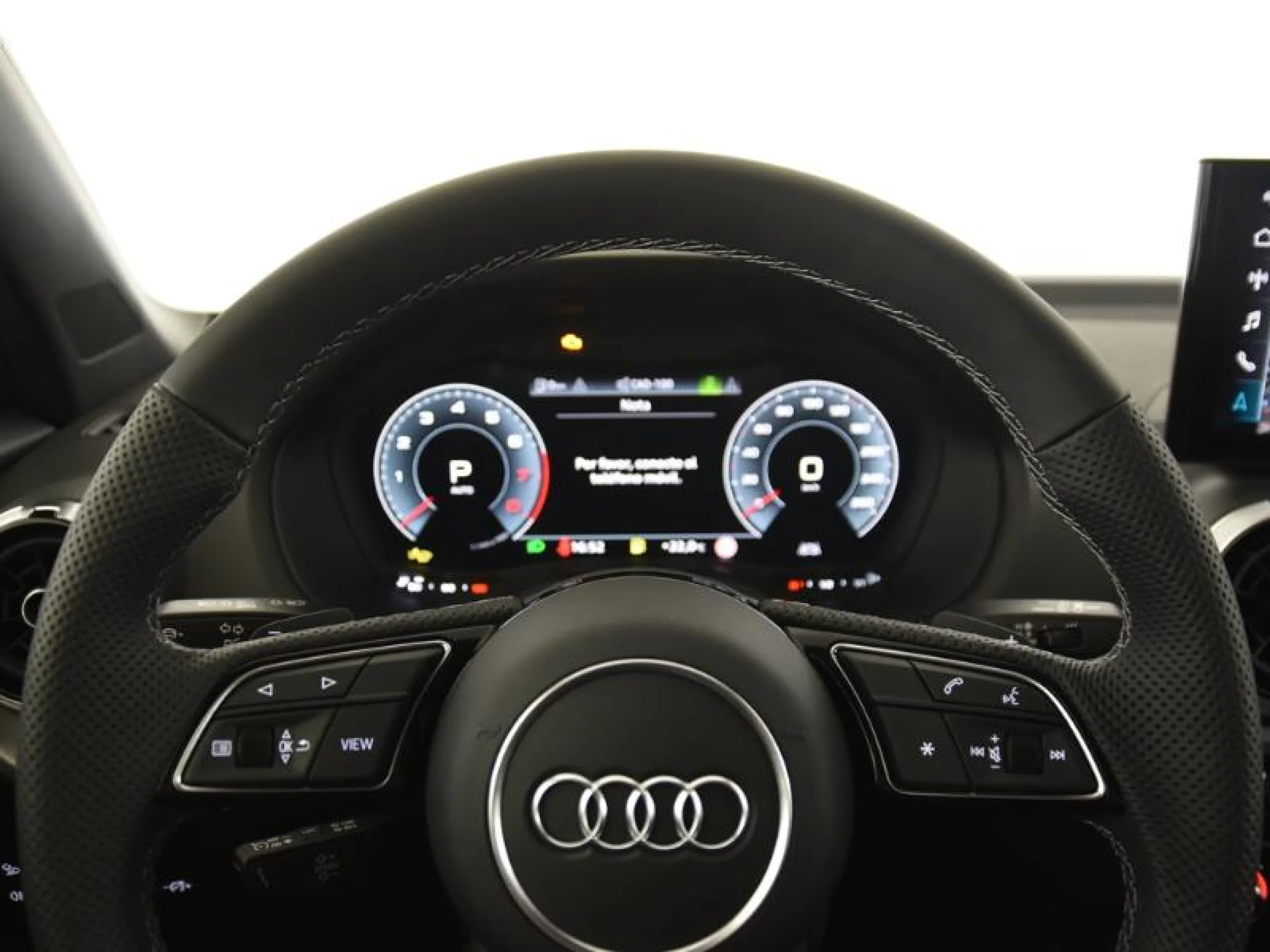 AUDI Q2 ADRENALIN 35 TFSI 110KW (150CV) S TRONIC - Foto 16