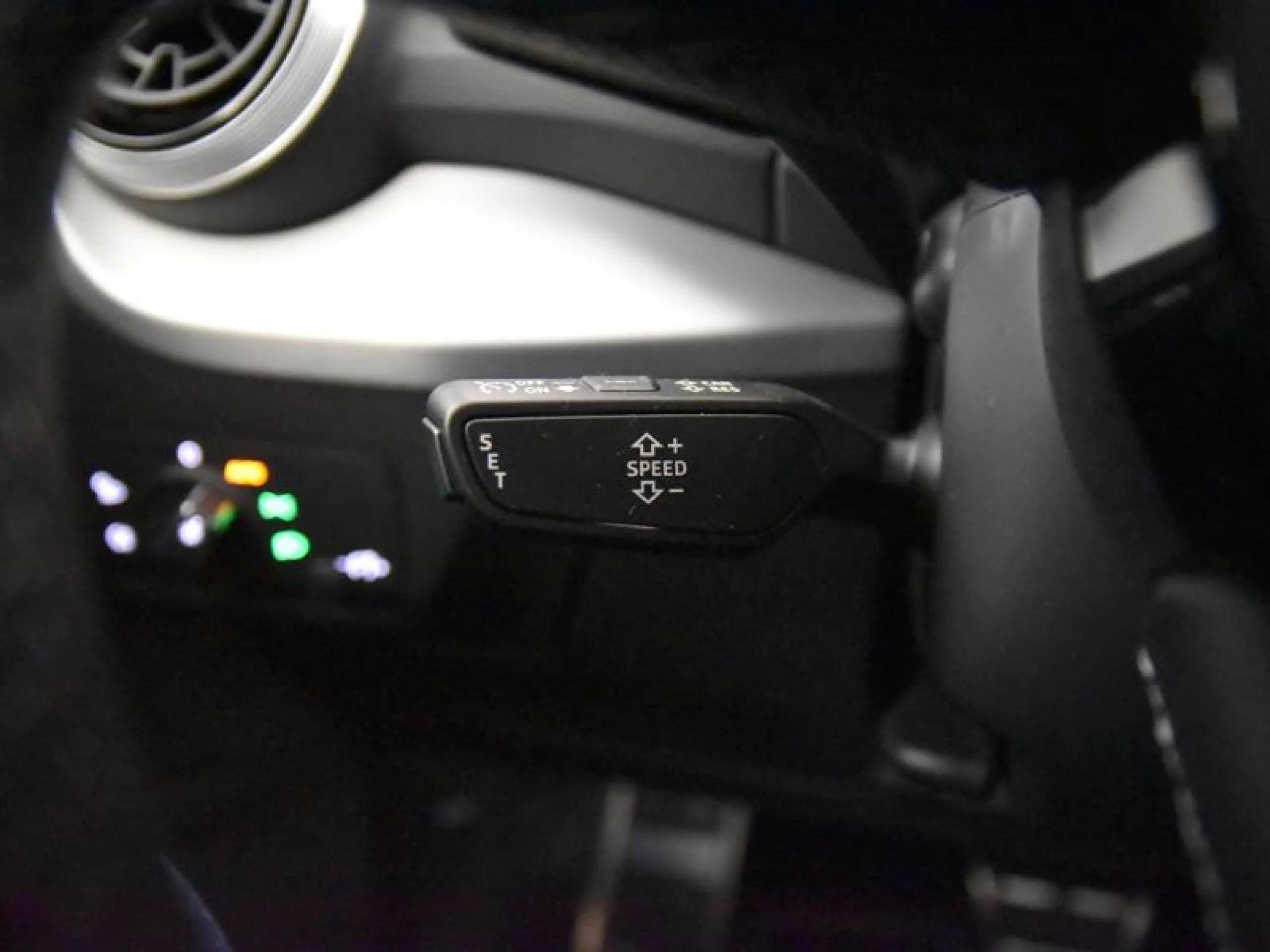 AUDI Q2 ADRENALIN 35 TFSI 110KW (150CV) S TRONIC - Foto 18